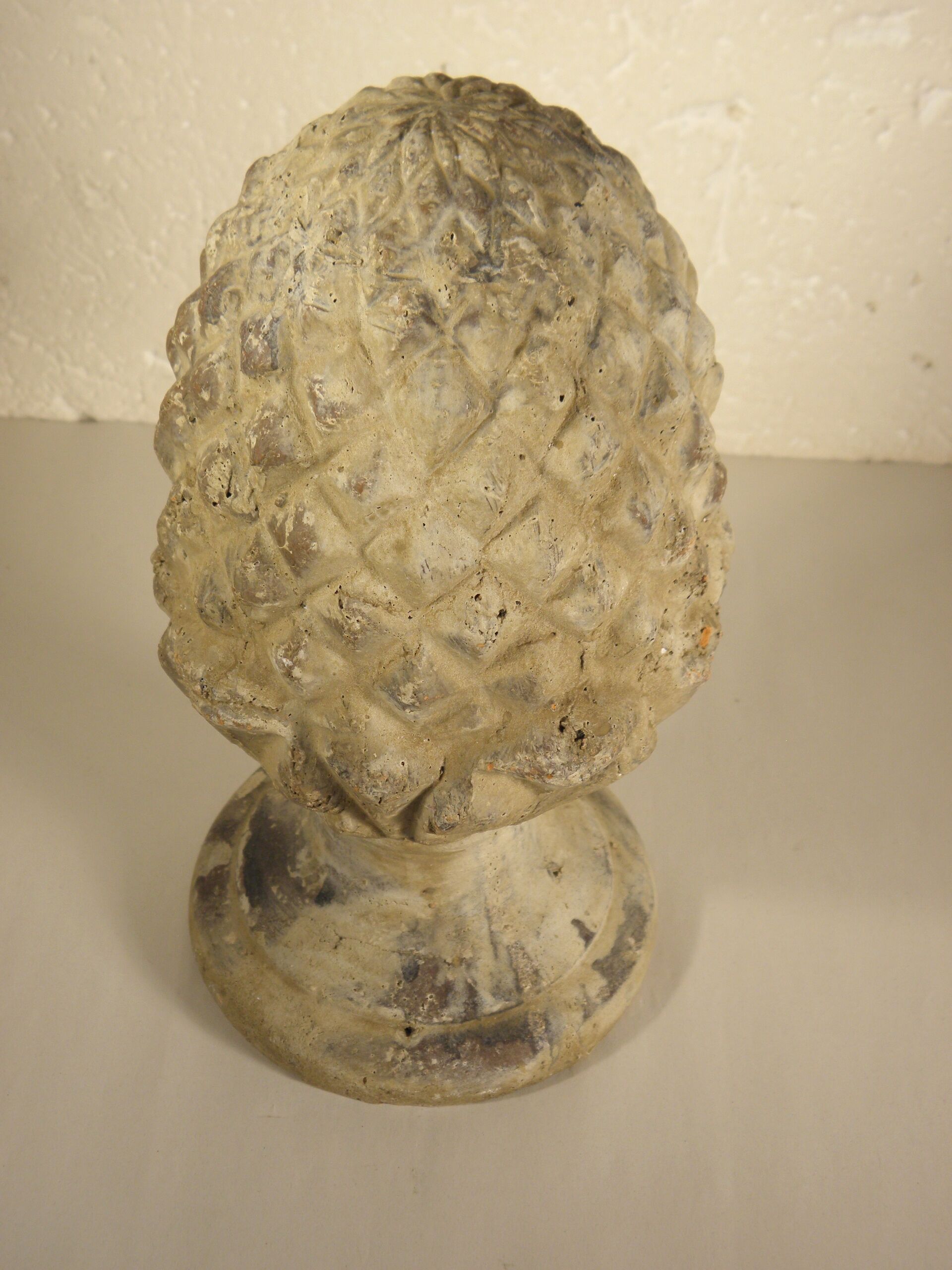 Terracotta pine cone 25 cm