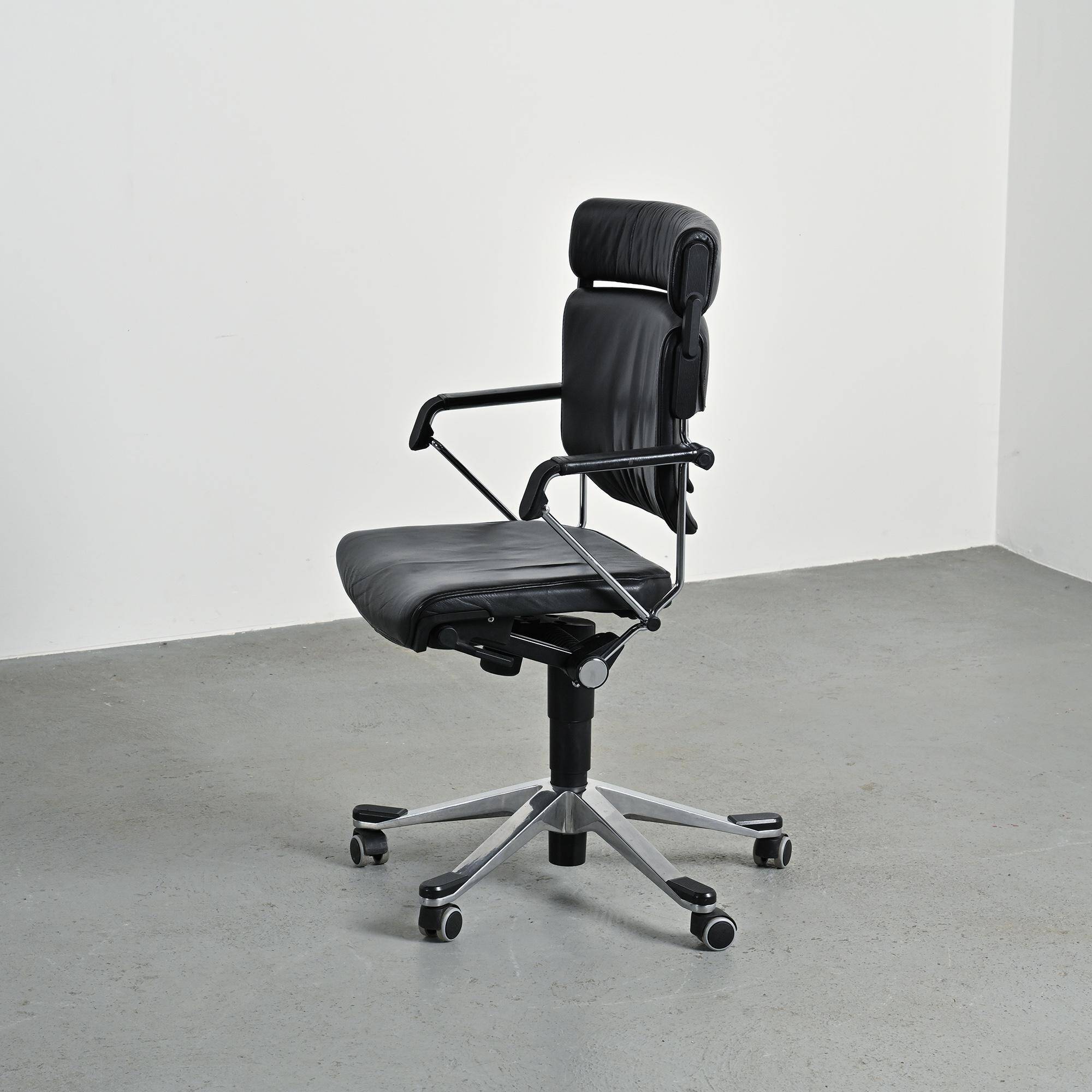 Fauteuil de bureau Giroflex 33 par Giroflex Suisse, début des années 1970