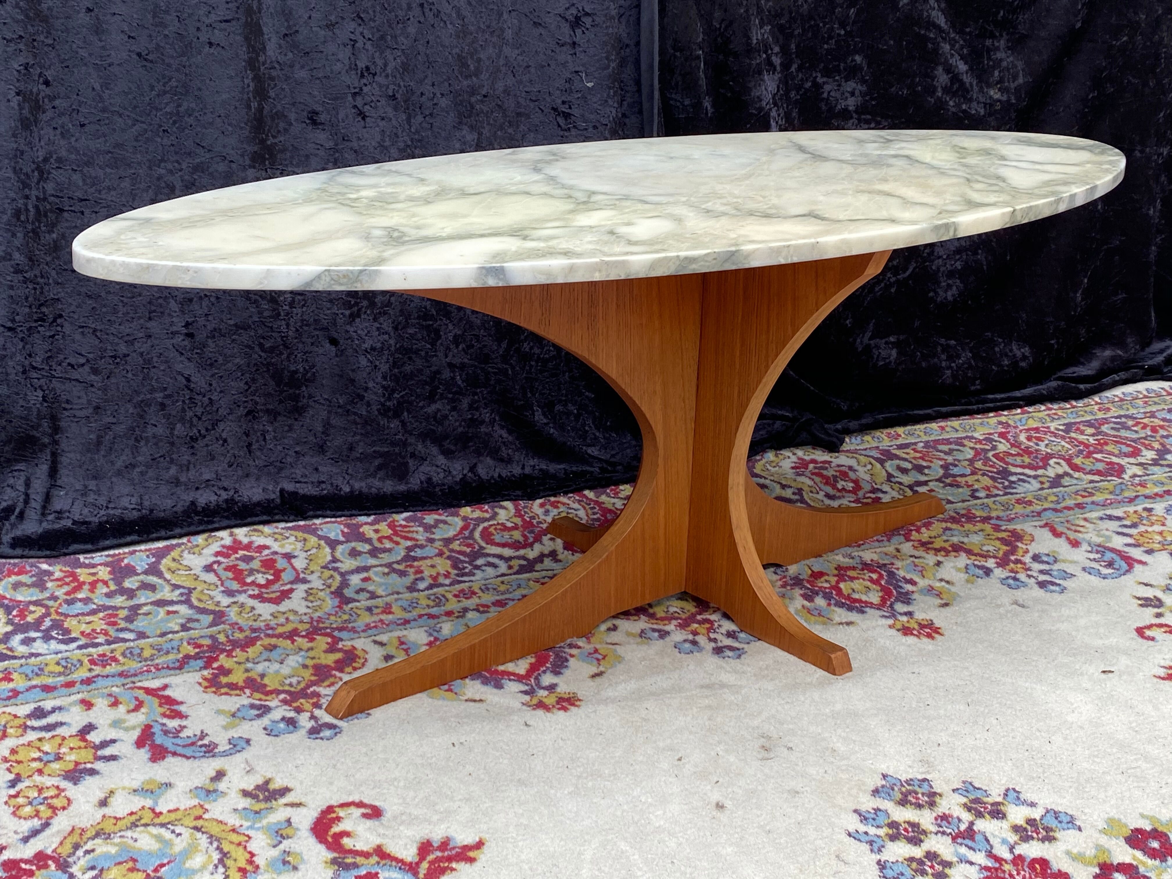 Oval coffee table