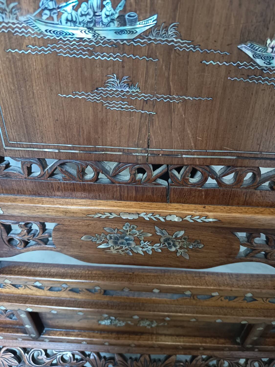 Wood and mother-of-pearl fireplace screen Indochina