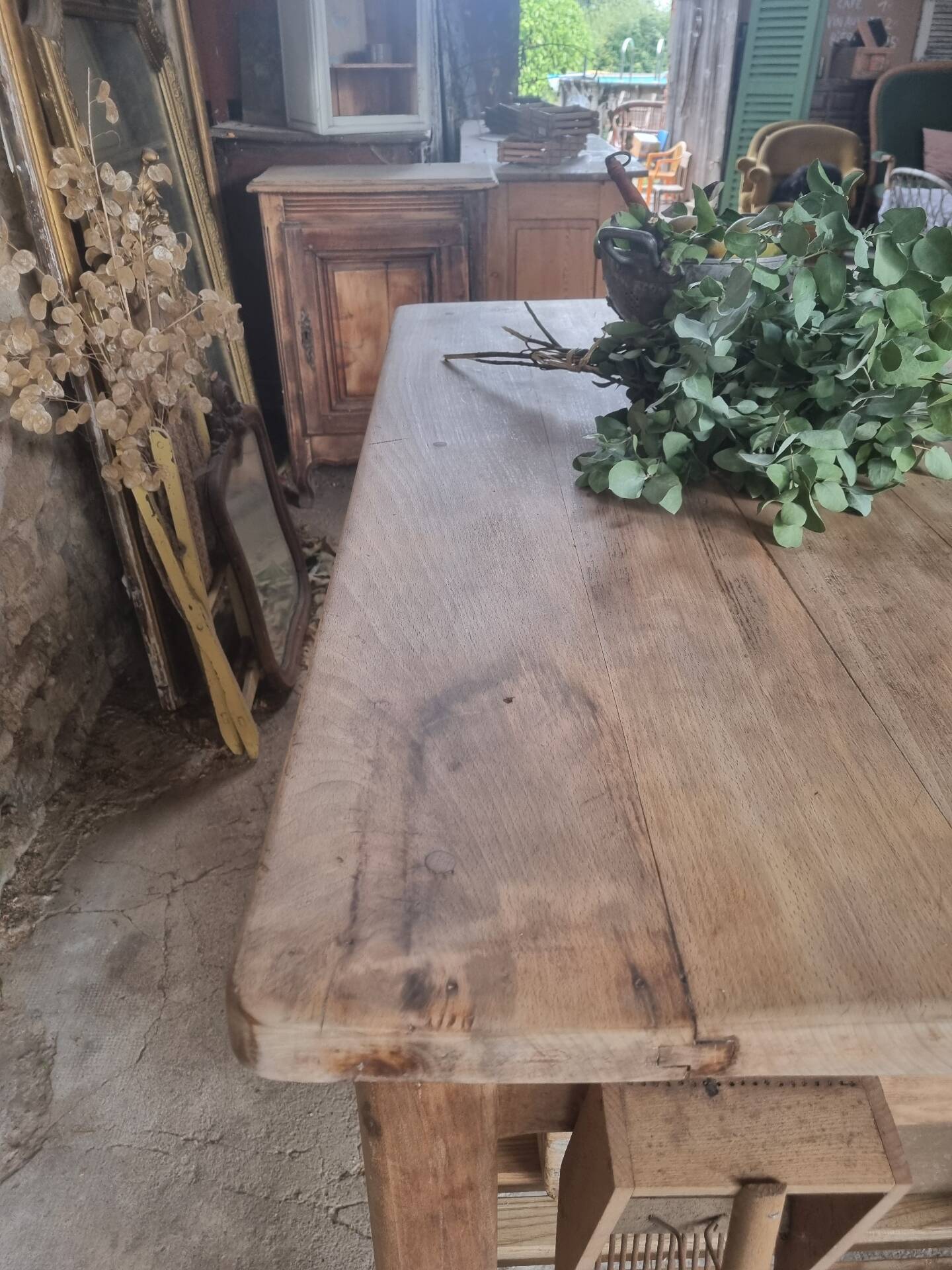 Central island countertop