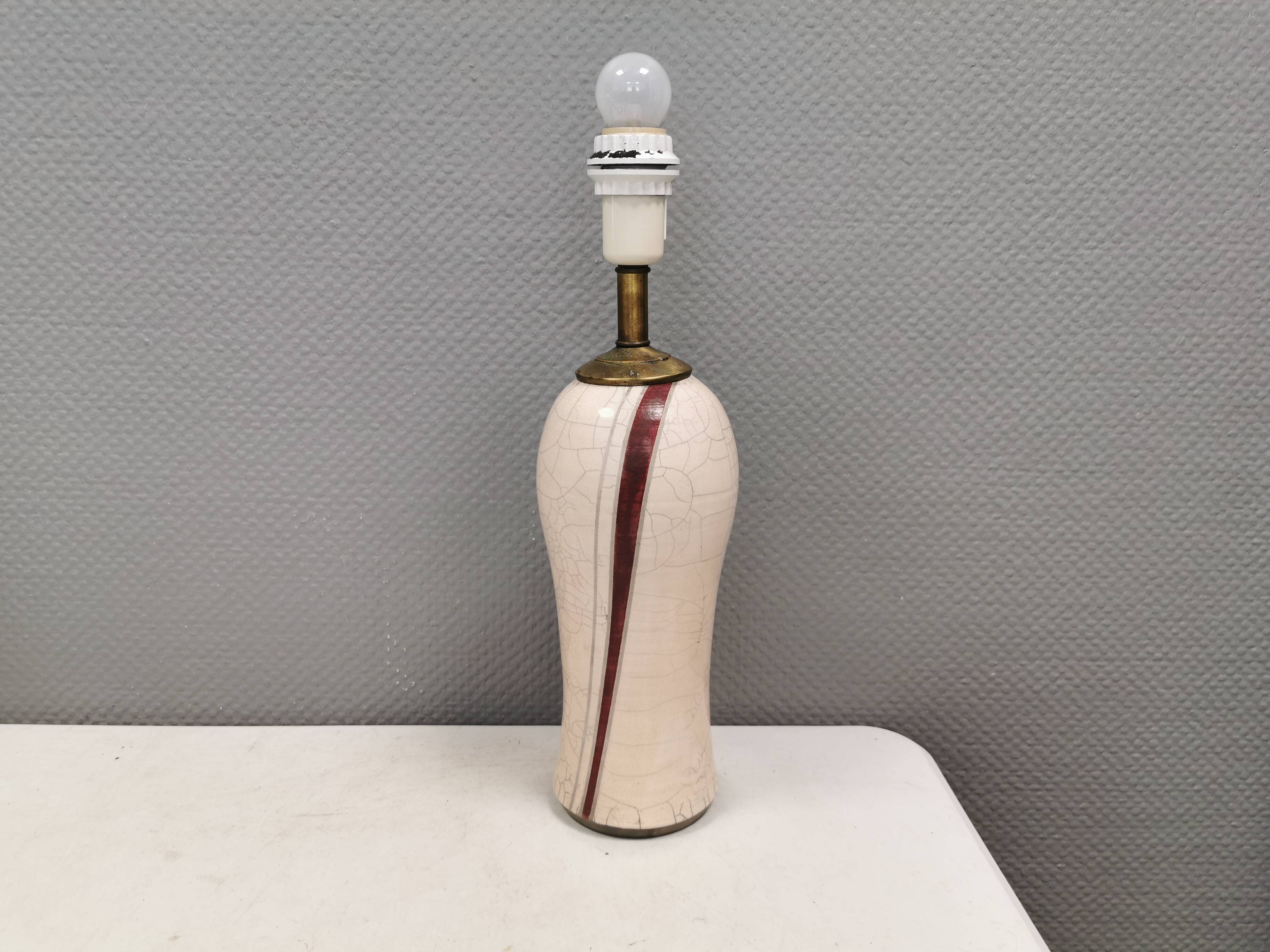 Table lamp in crackled ceramic with brass top, by Jenkin, 1970s.