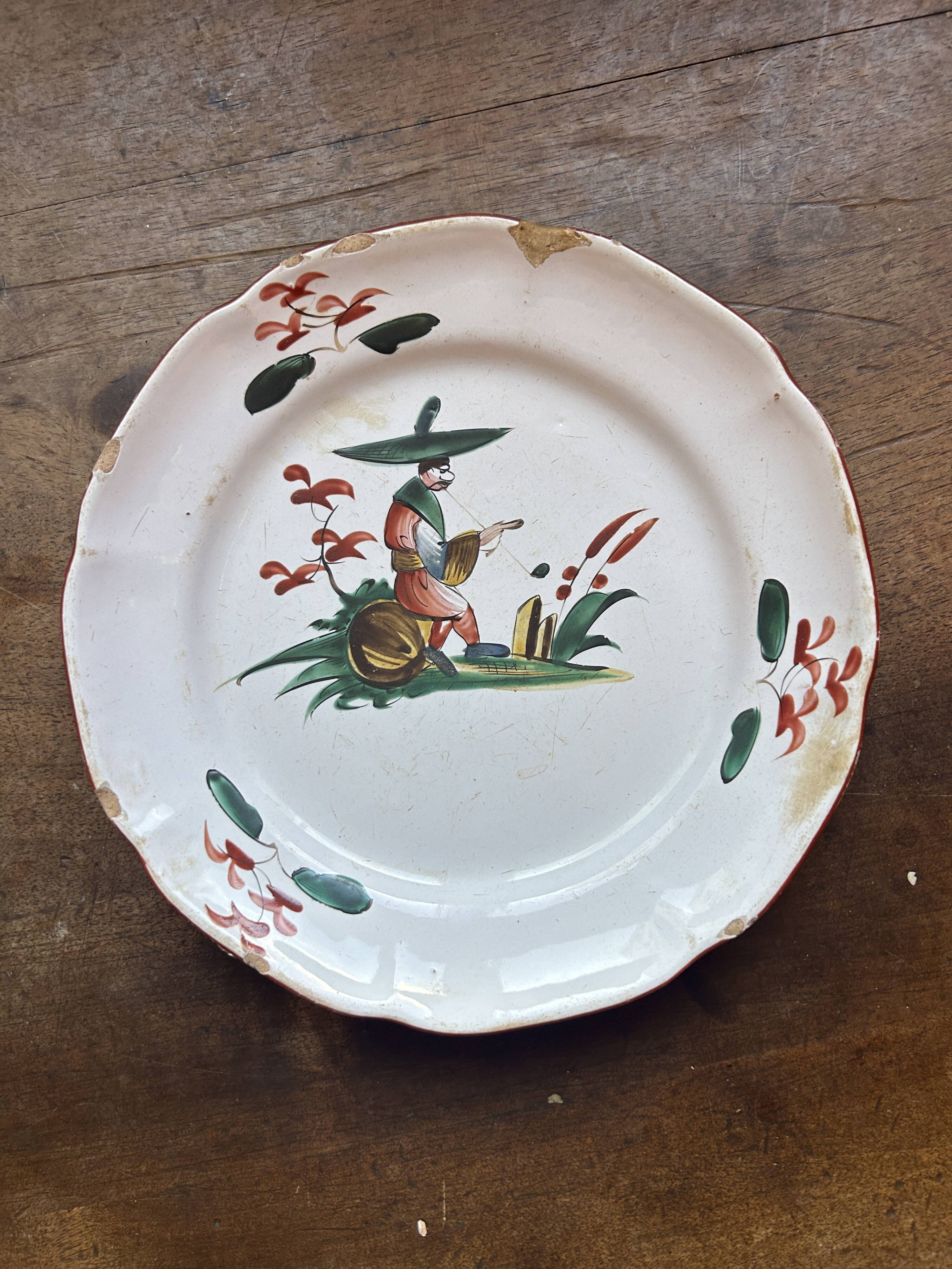 Lot de 4 assiettes 18ème – Faïence des Islettes – Décor chinois polychrome