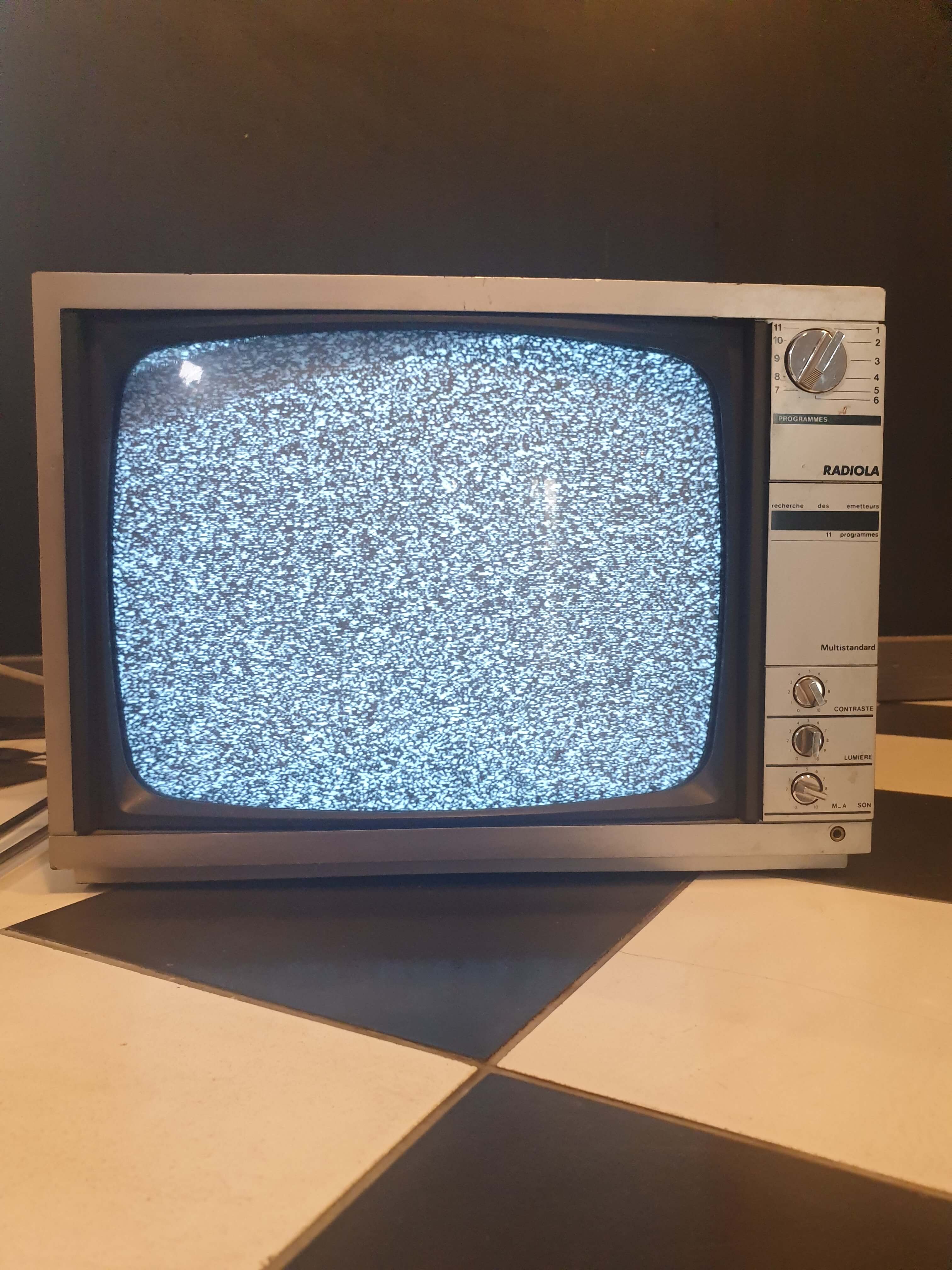 Television Radiola RN 210