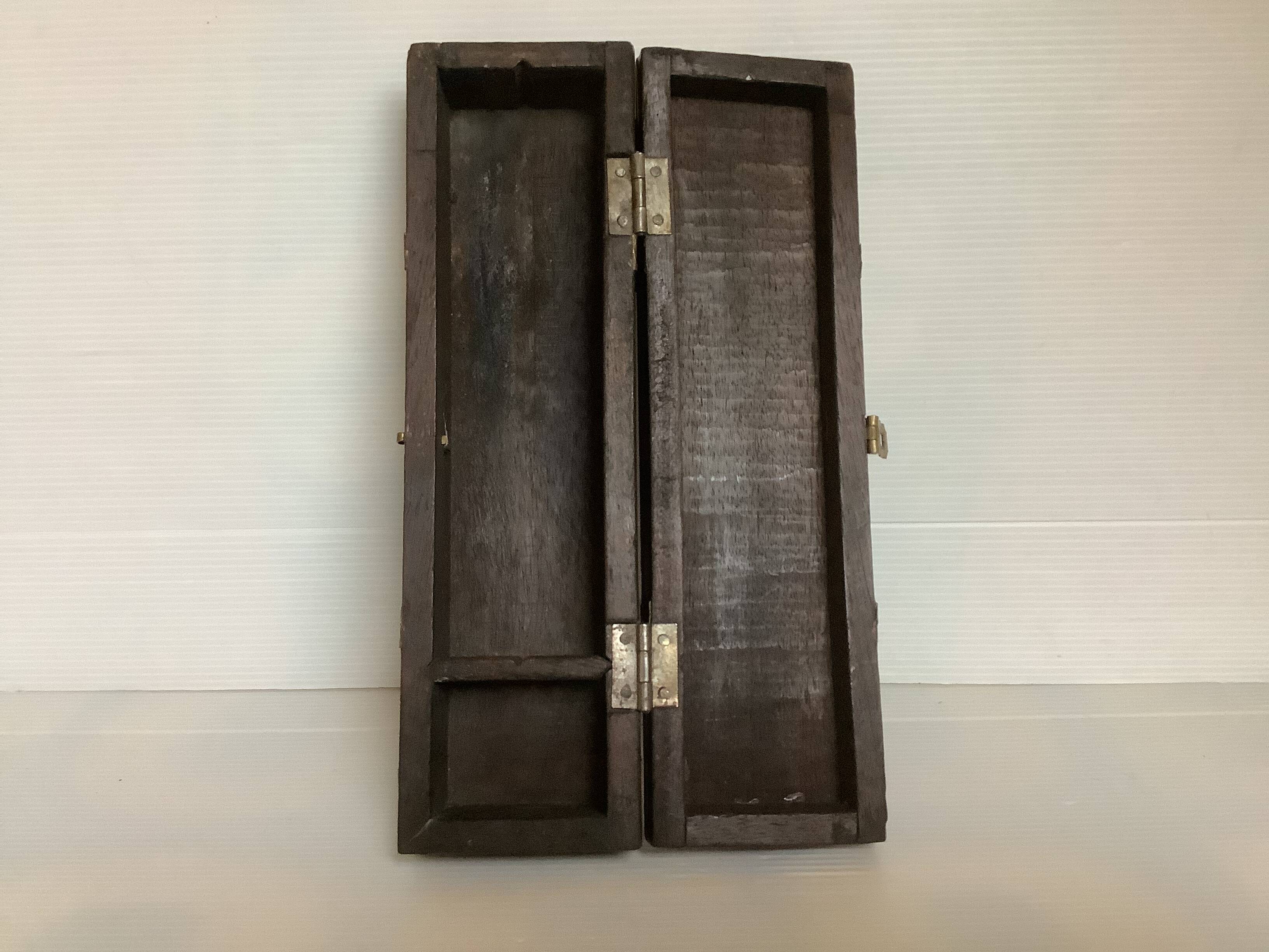 Boîte plumier en bois et laiton