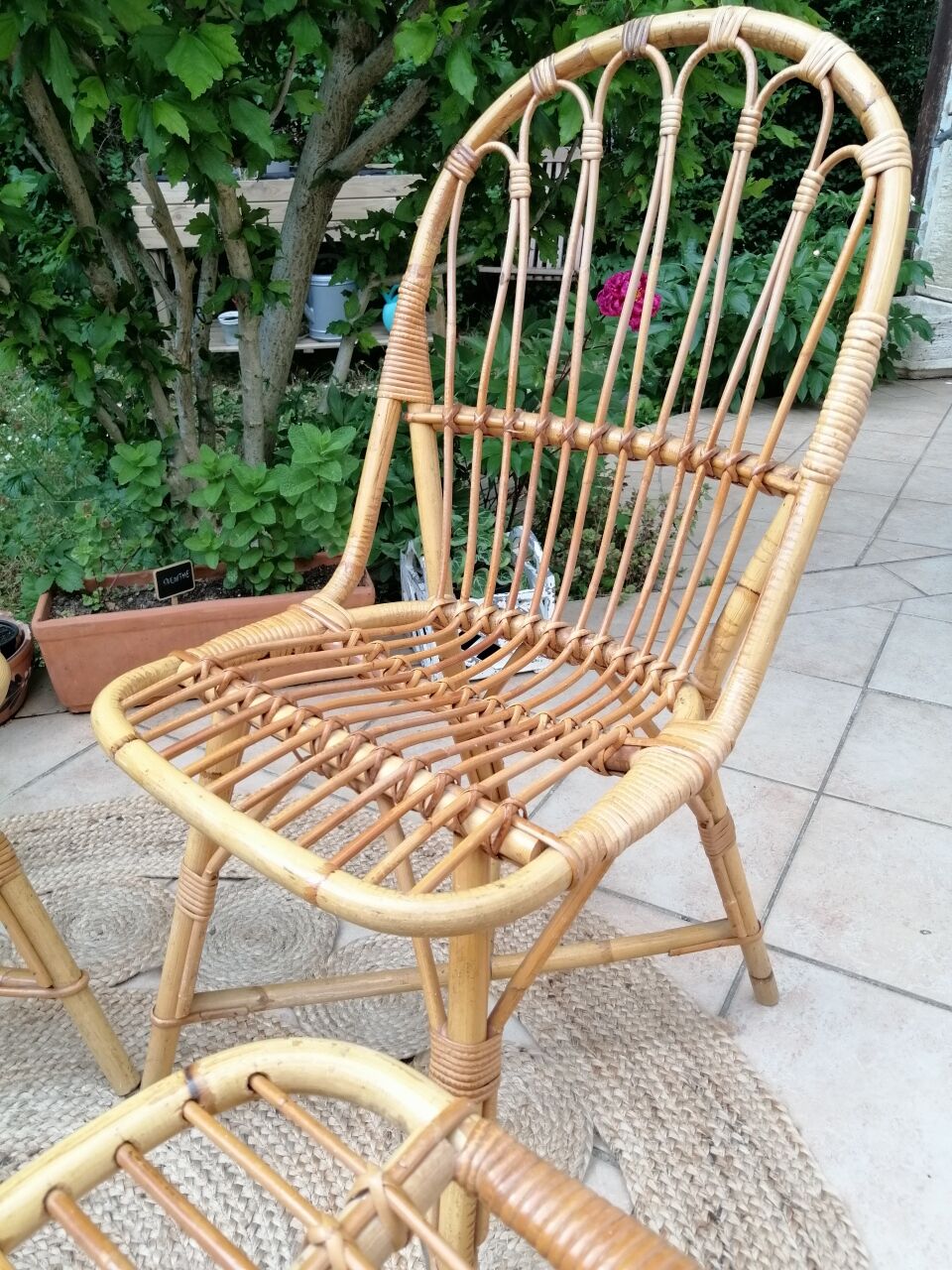 Series of 4 vintage rattan chairs.