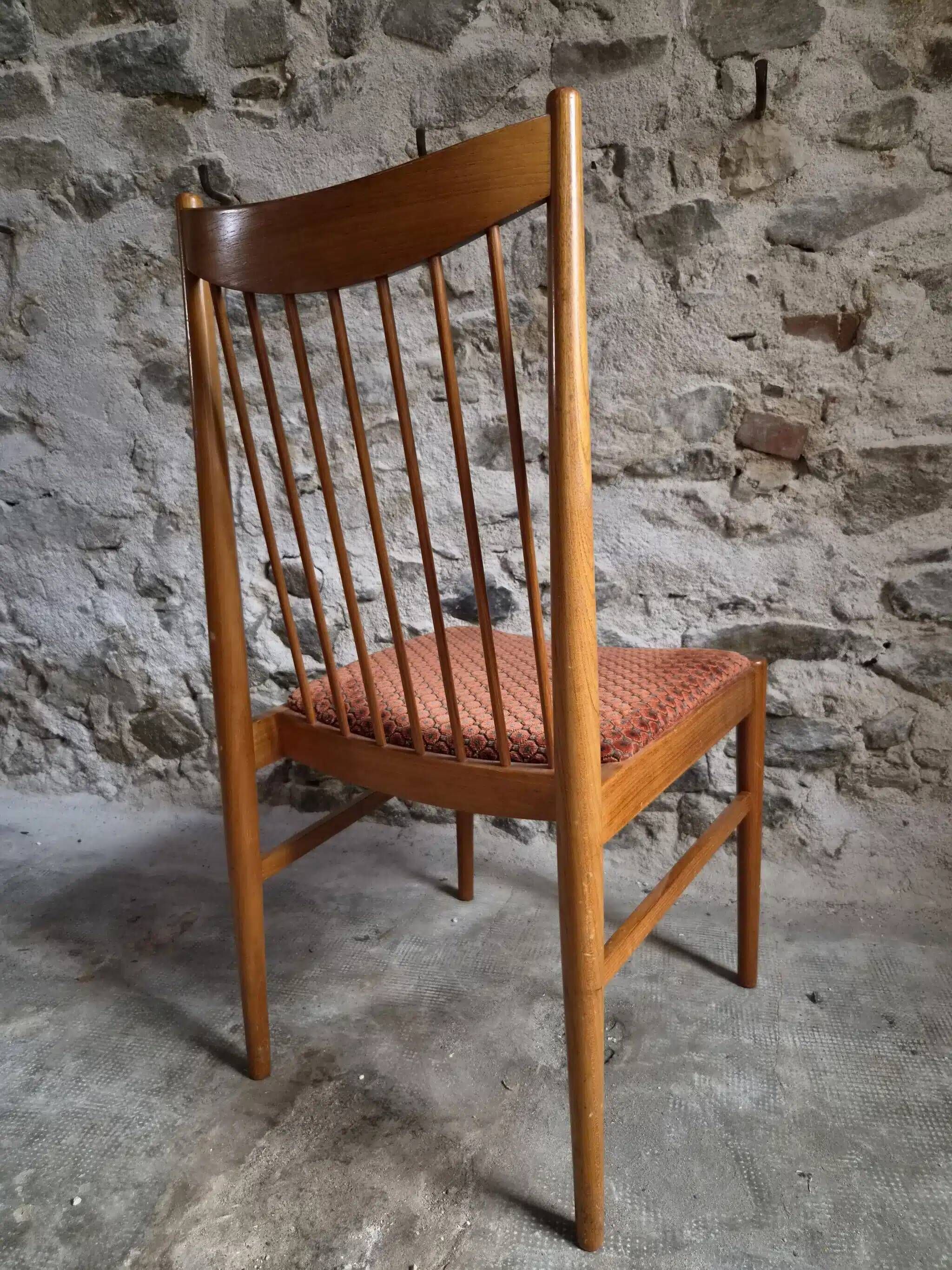 Set of 6 Danish teak dining chairs model 422, attributed to Arne Vodder for Sibast, 1960s.