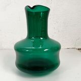 Pichet en verre soufflé vert vintage