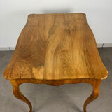 Table Louis XV noyer blond, début 19ème