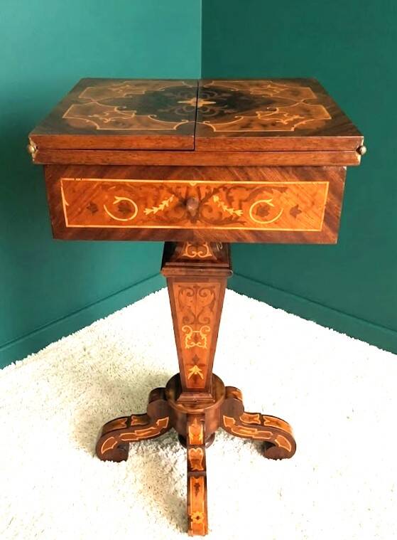 Gueridon / game table