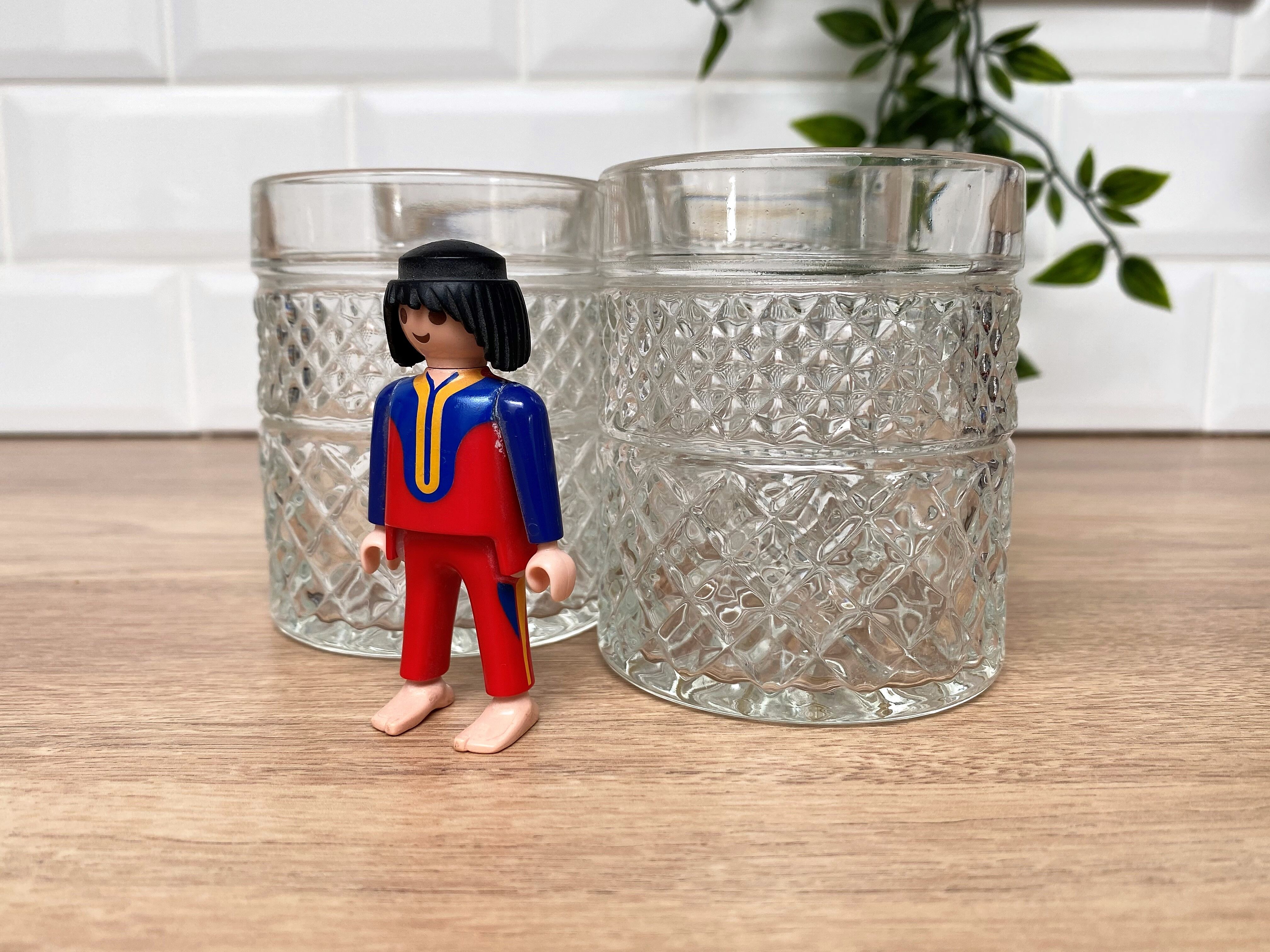 4 glasses with Whisky