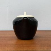 Postmodern ceramic teapot or coffee pot by Pagnossin, Italy, 1980s.