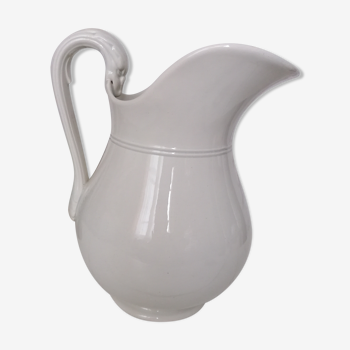 Pitcher in earthenware