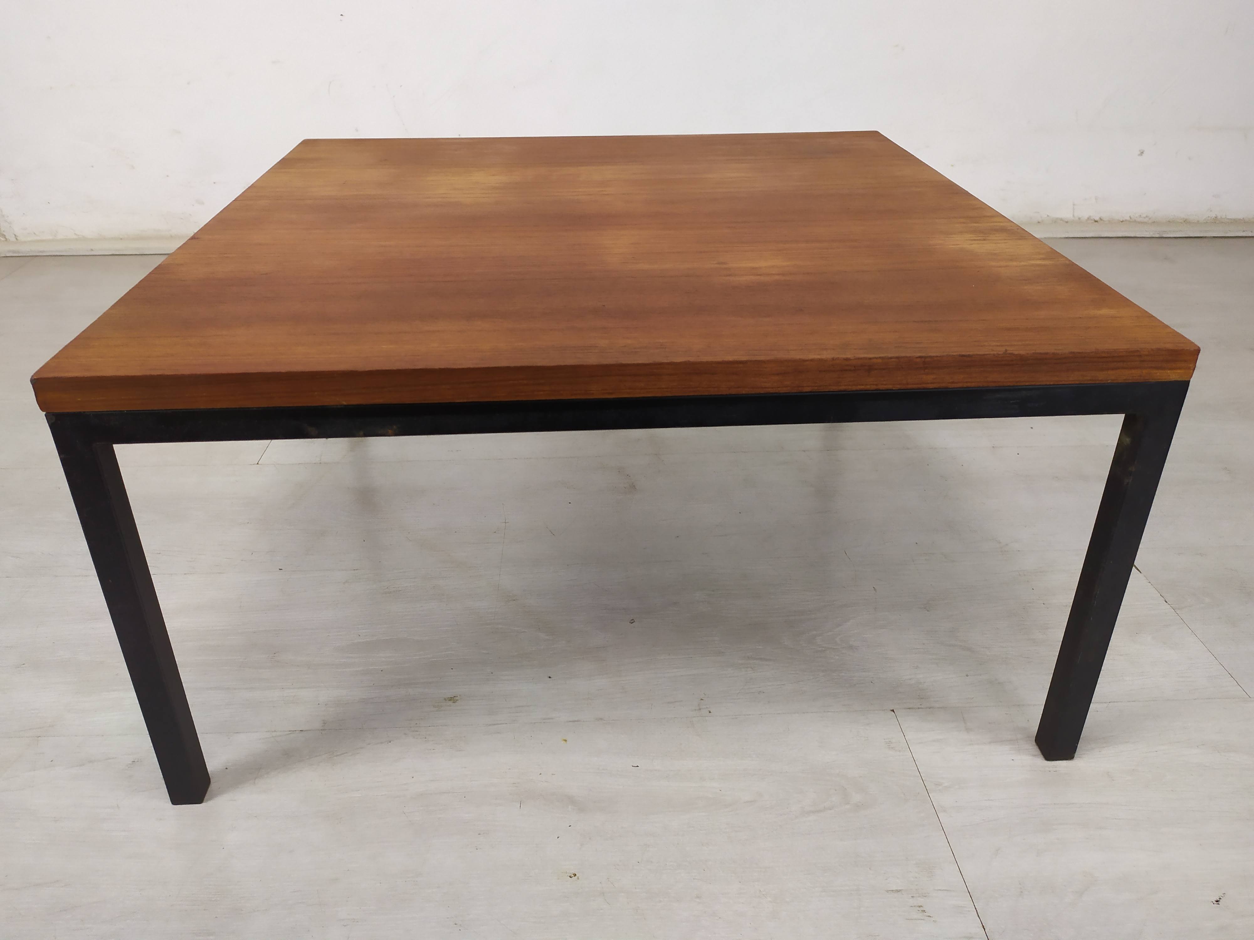 Teak coffee table Florence knoll