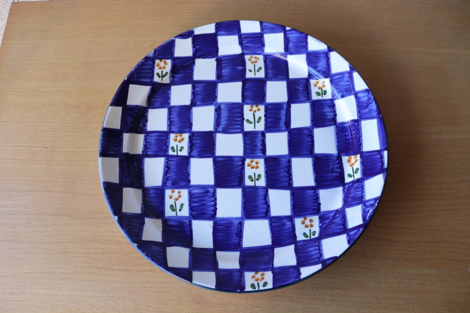 Large gingham ceramic dish