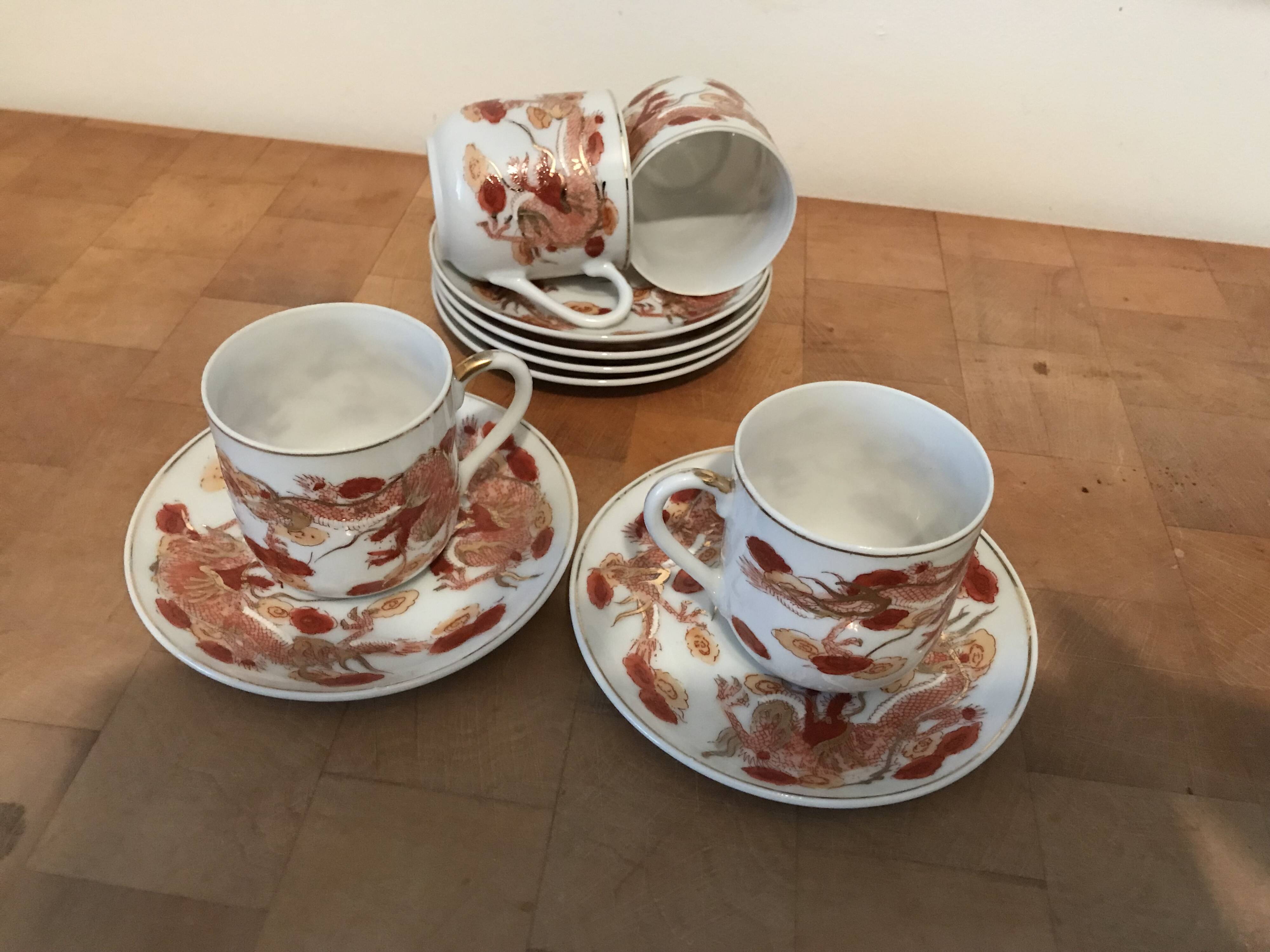 4 tasses porcelaine japan
