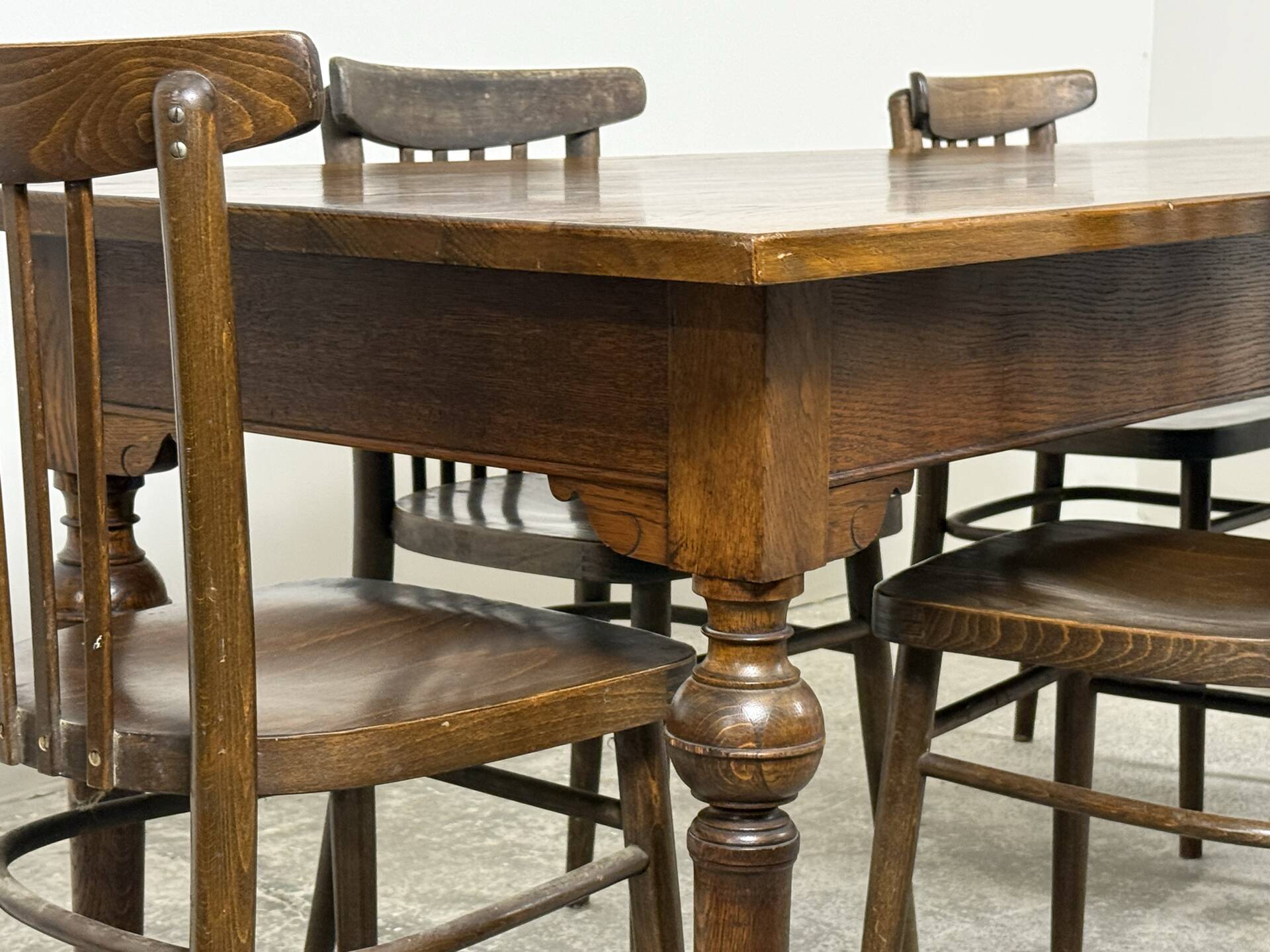 Grande table de ferme ancienne en chêne – 229 cm