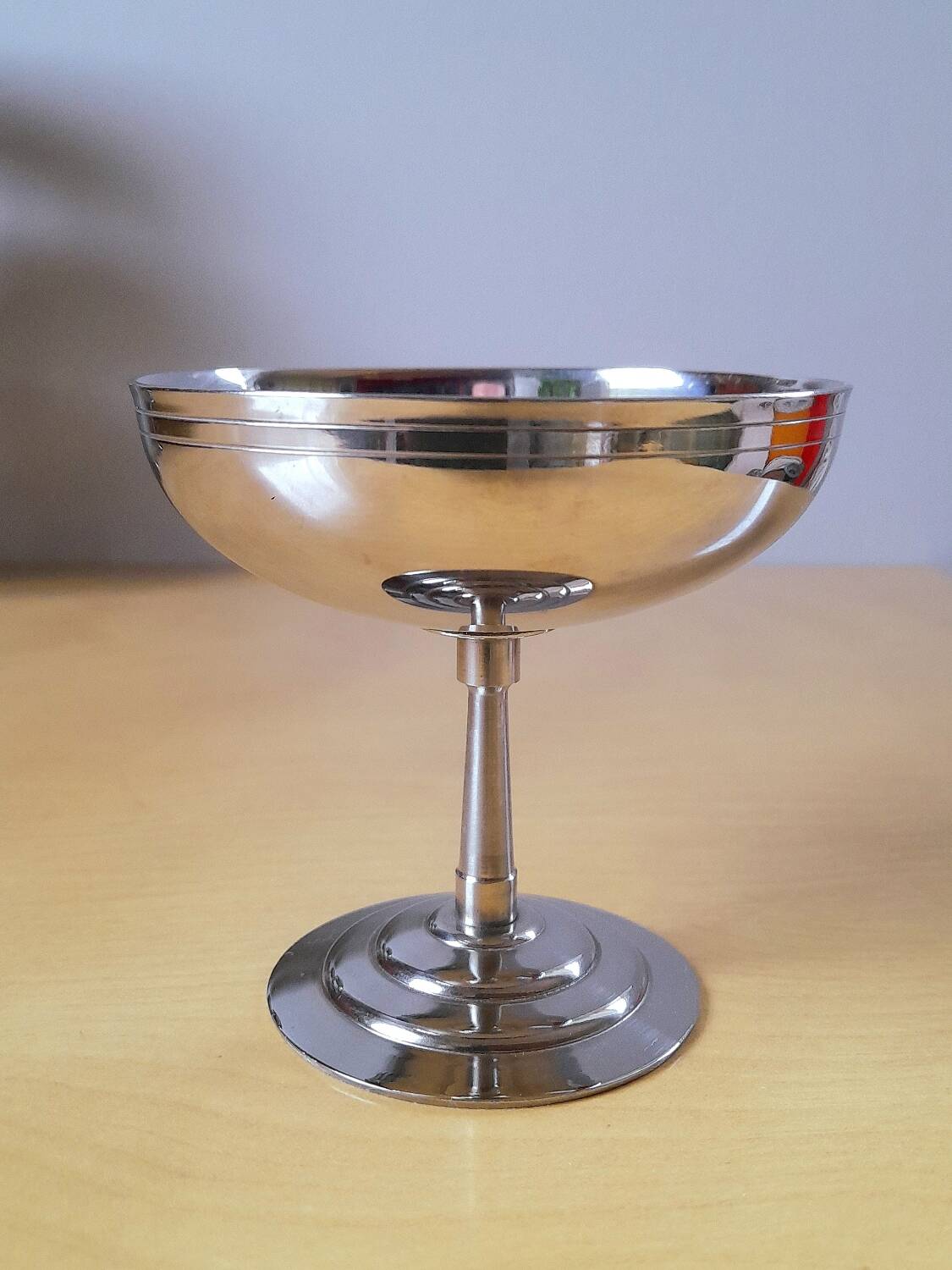 L'étang Remy stainless steel ice cream/dessert cups.