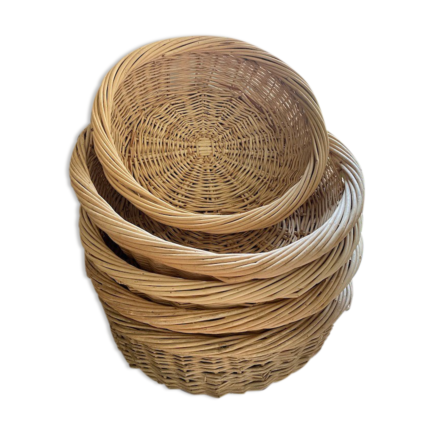 Lot of 5 round baskets