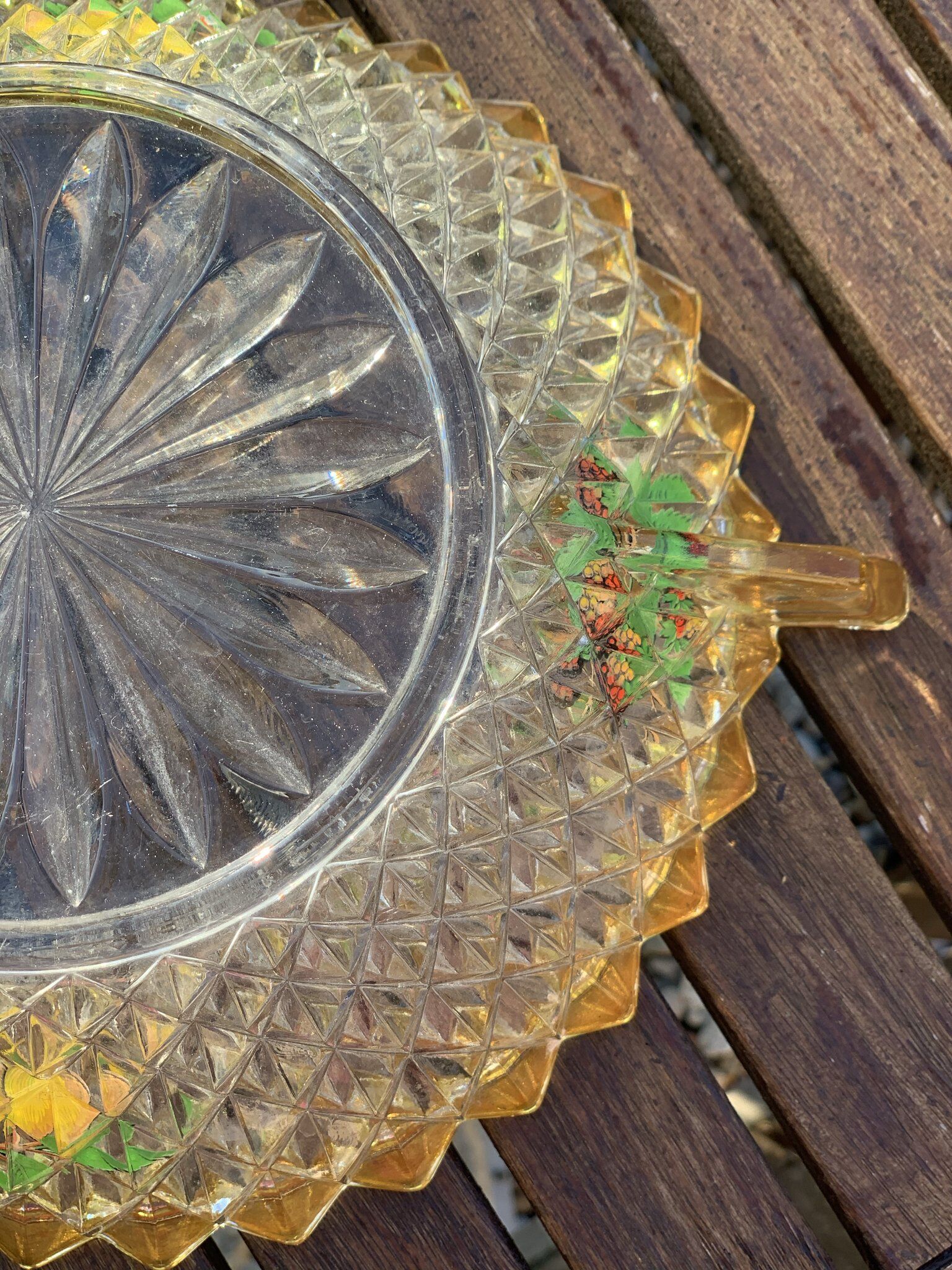 Diamond tip glass fruit cup