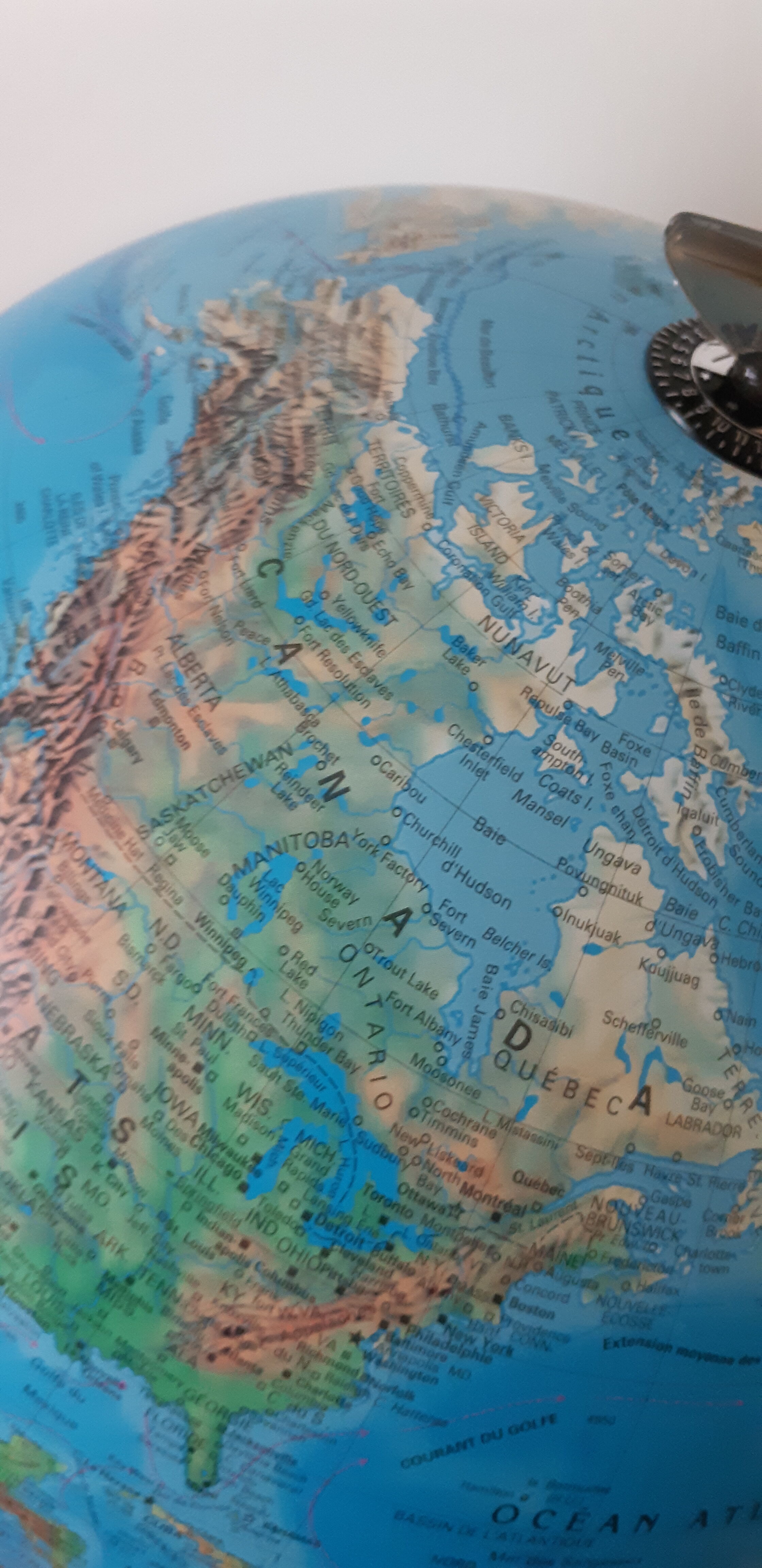 Sudime light earth globe