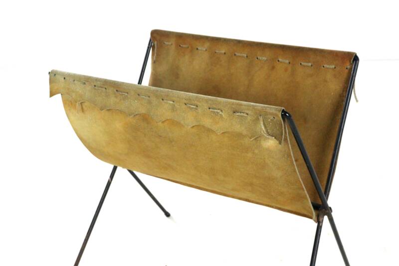 Nubuck magazine rack