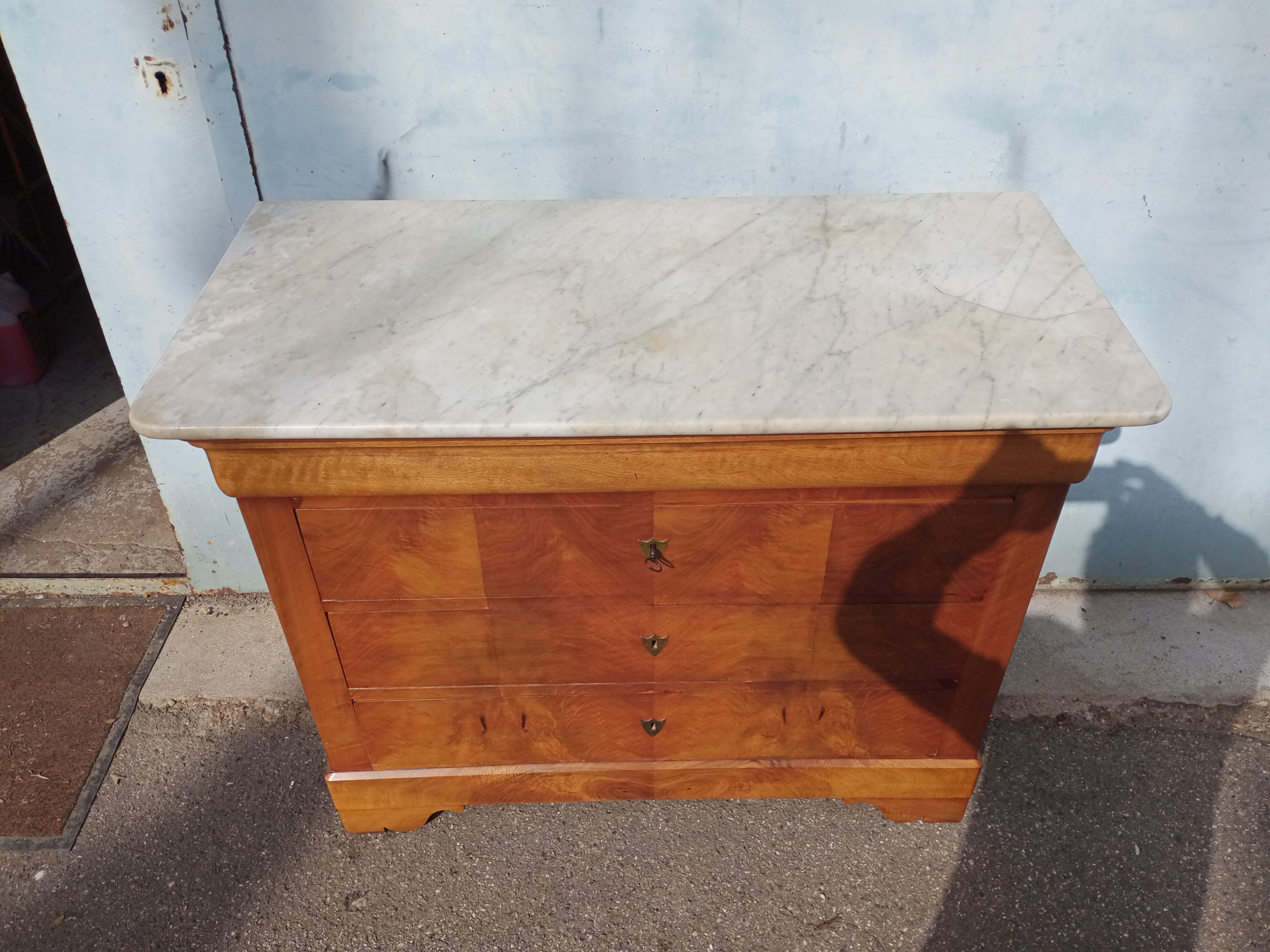 19th Louis Philippe veneer dresser