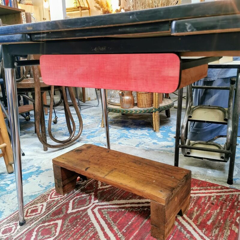 Red table in formica