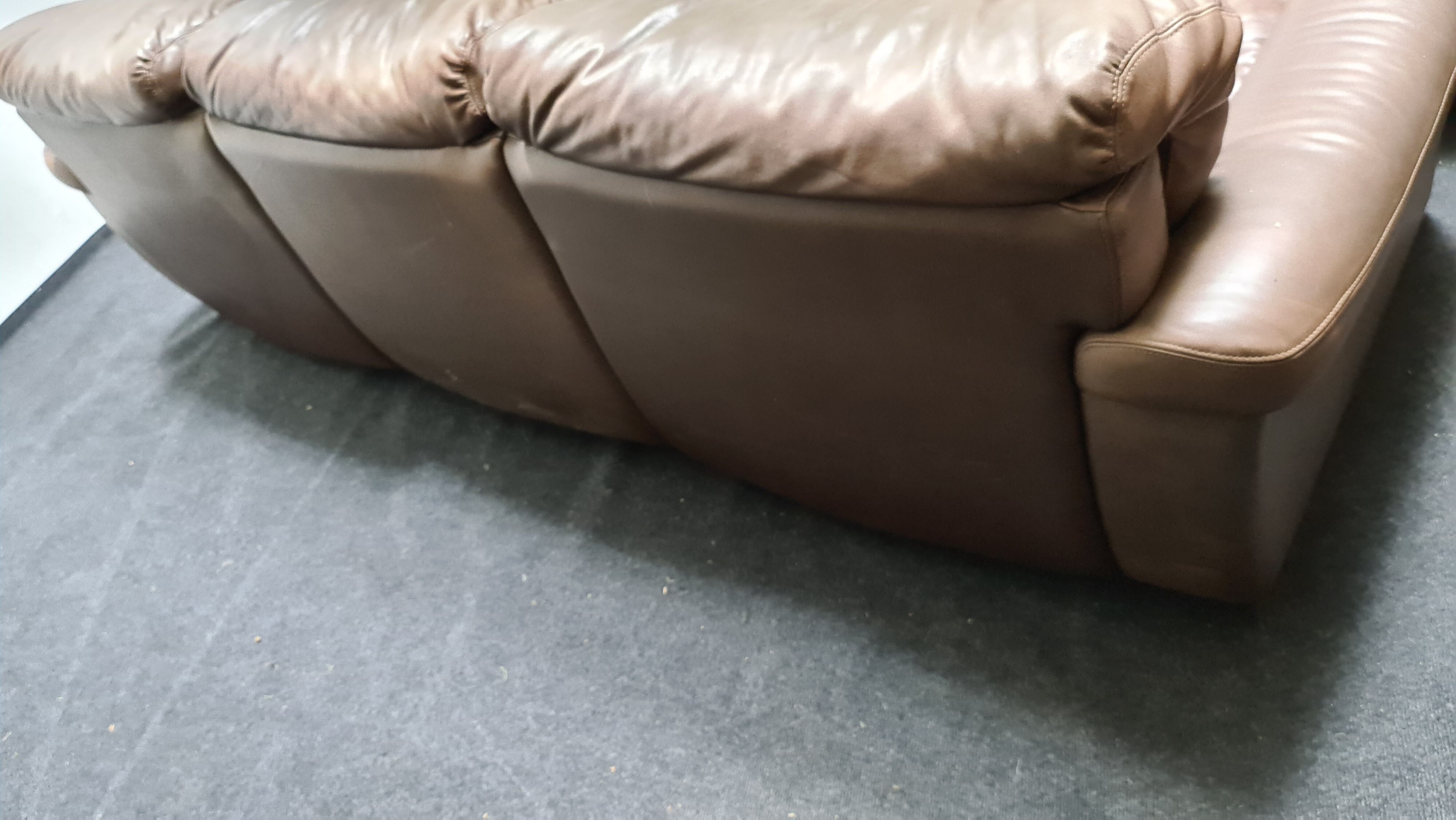 Canapé vintage en cuir brun par Rolf Benz