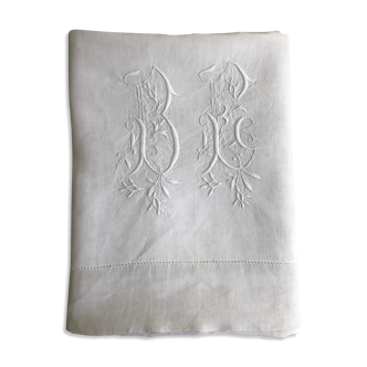 Linge ancien : drap brodé, monogramme