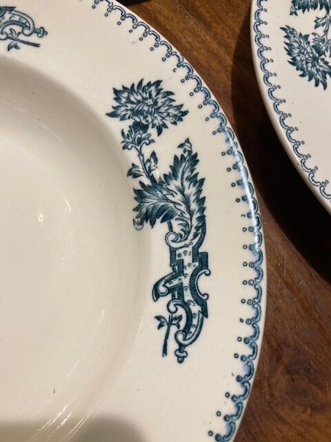 Set of earthenware plates of Longwy Fismes late nineteenth