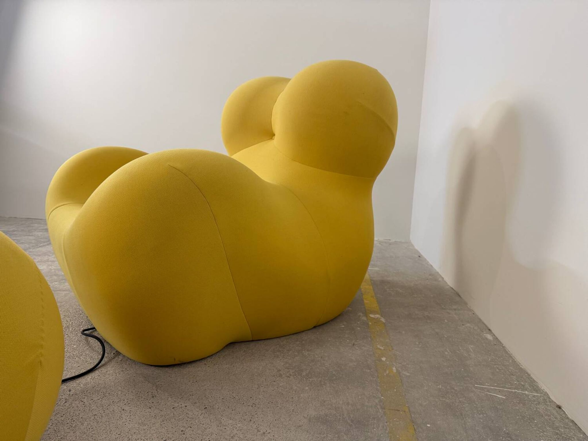 UP5_6 Big Mama Armchair - B&B Italia - Gaetano Pesce - yellow + pouf -