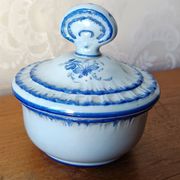 Powder pot or sugar bowl in Couleuvre porcelain, Rouen decoration - 1930