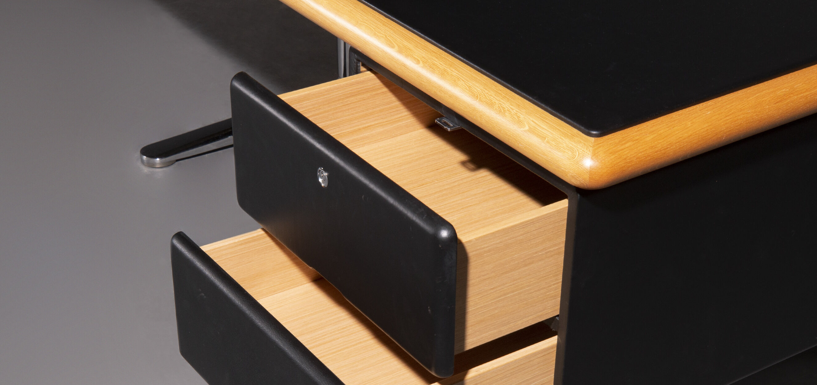 Warren Platner desk with drawers, Knoll International