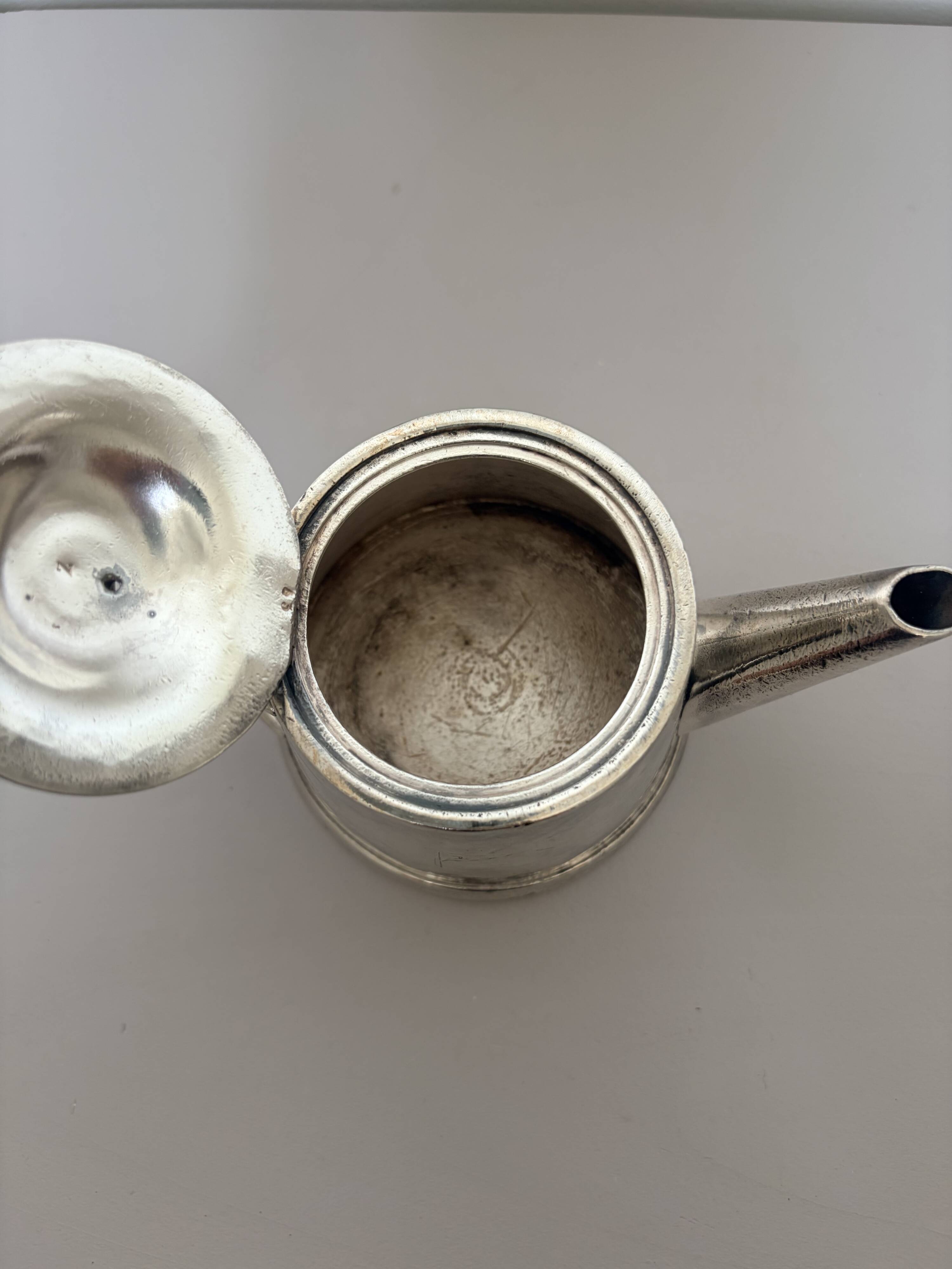 Silver-plated metal teapot vintage potter 240546