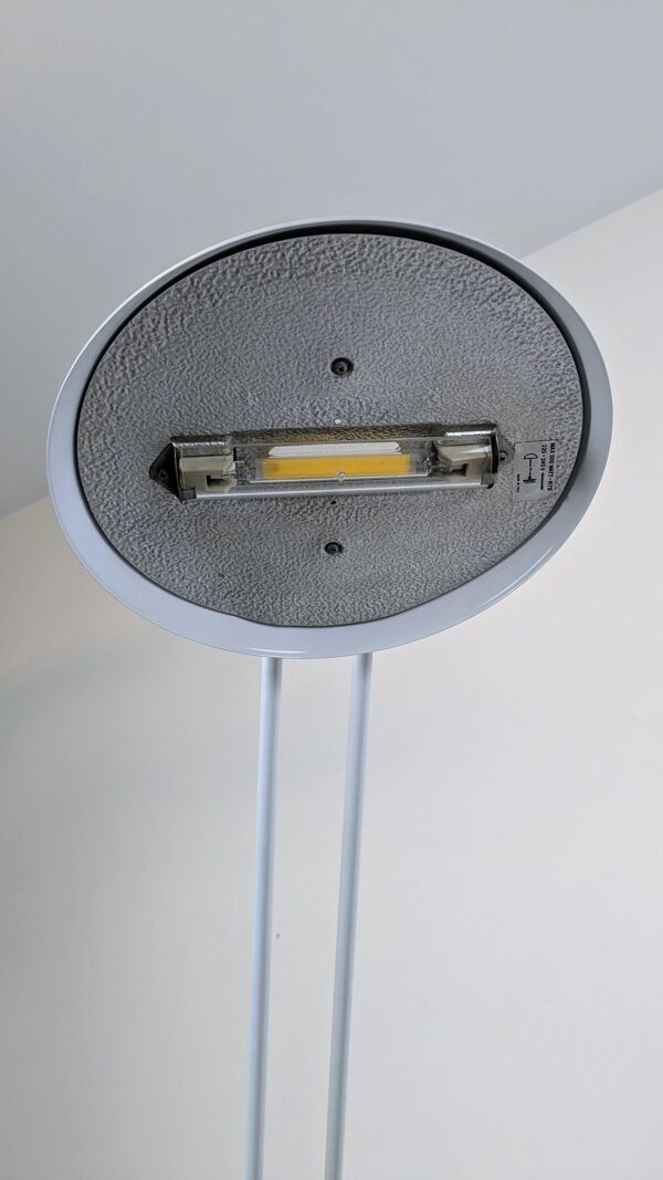 Lampadaire Relco Milano – design italien 1980 en métal blanc