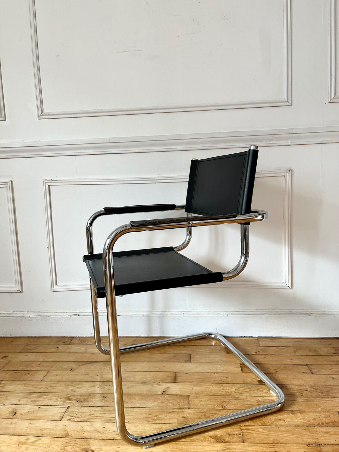 Fauteuil cantilever Style Bauhaus