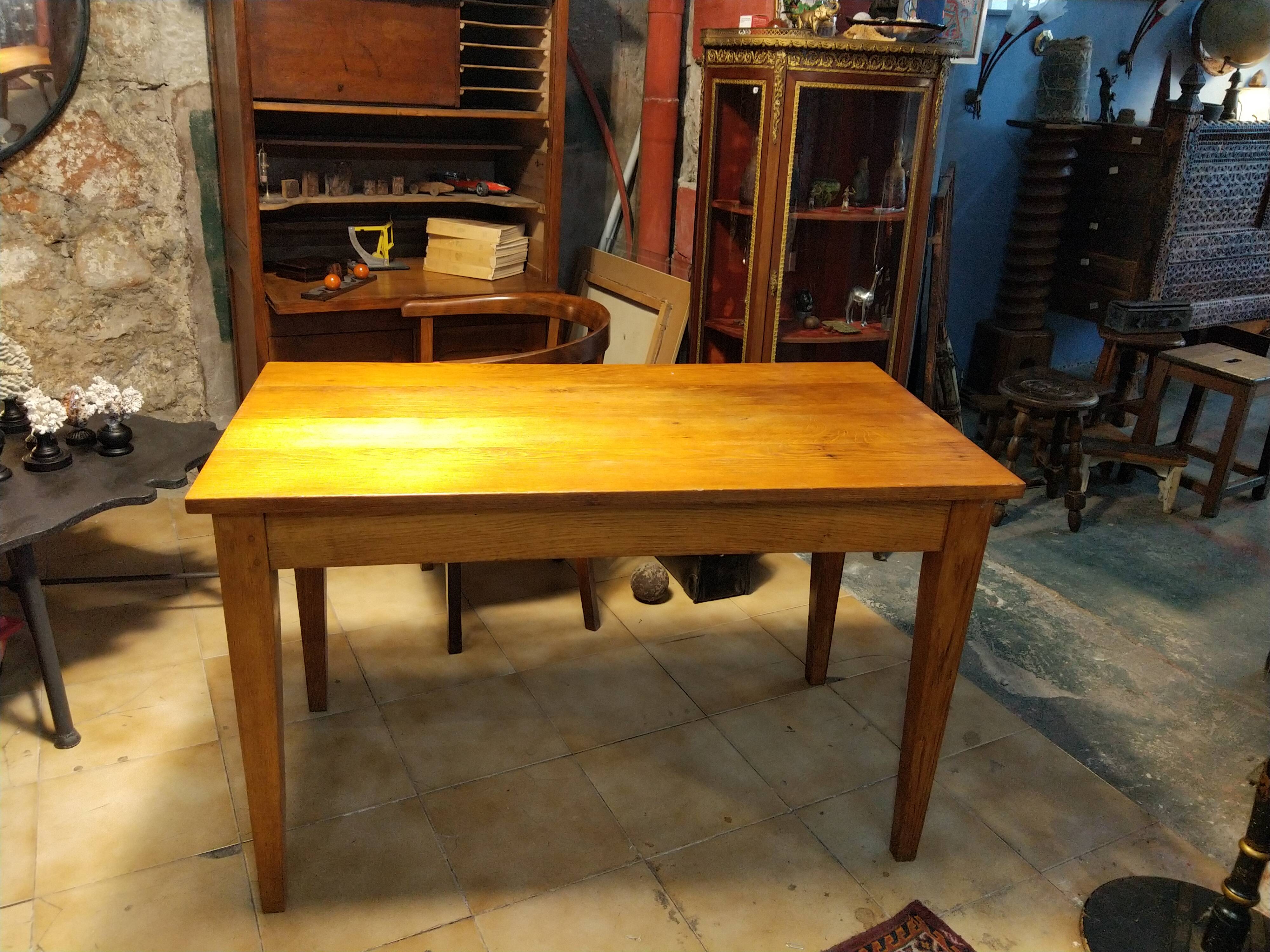 Farm table