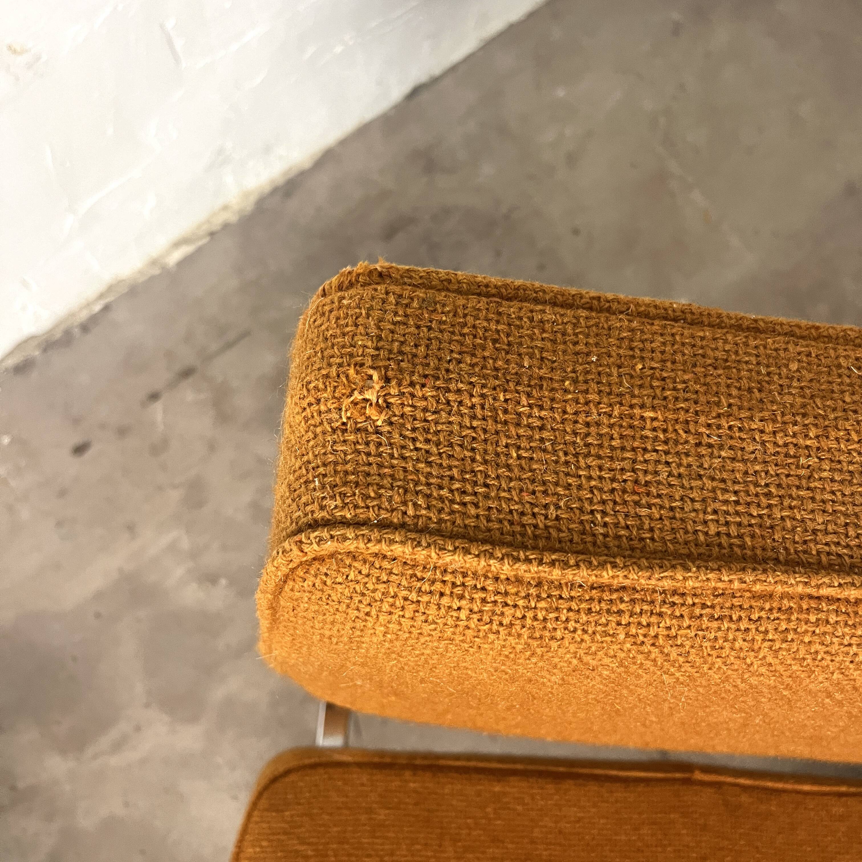 Paire de chauffeuses vintage orange 1970