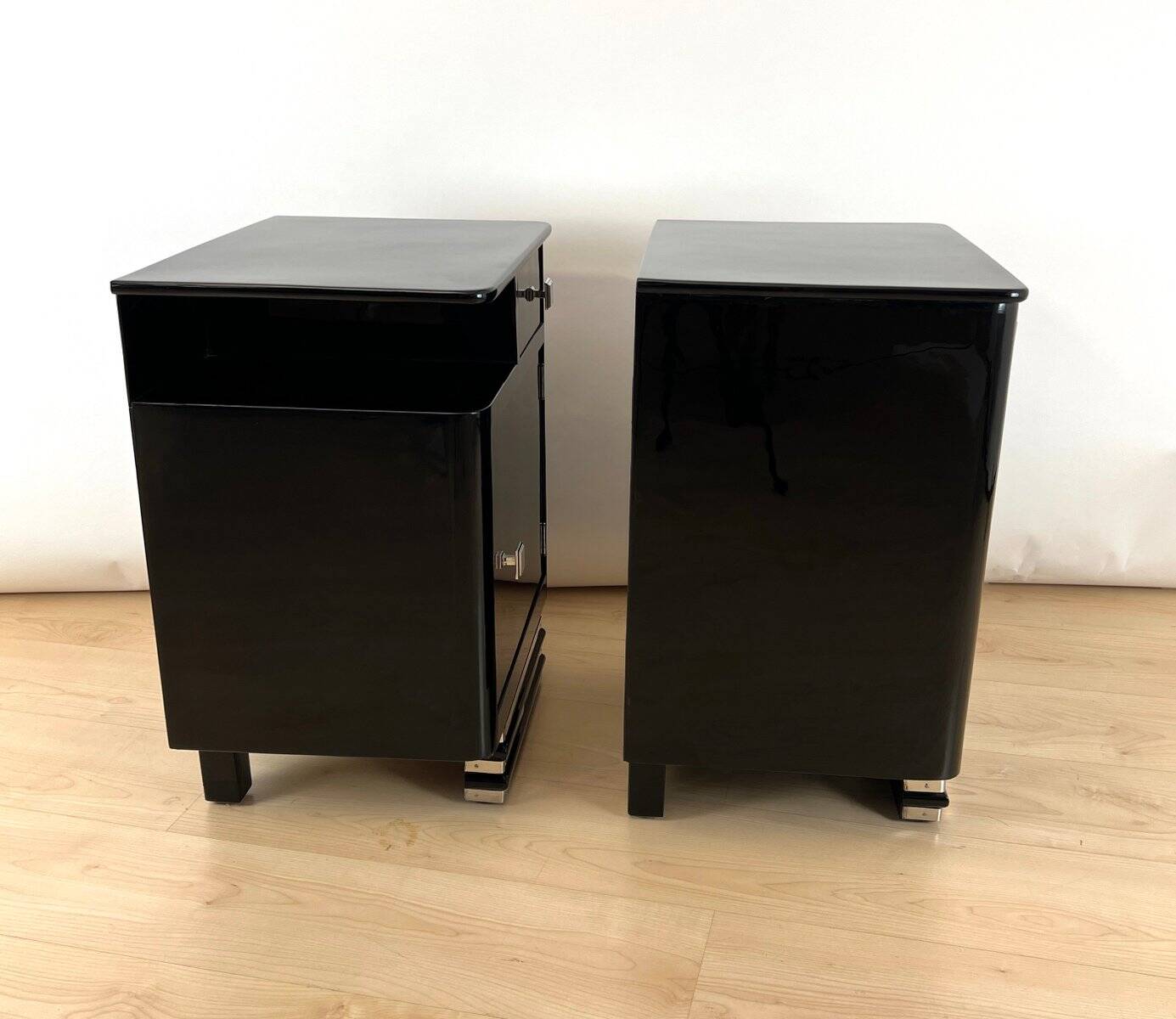 Art Deco Bedside Cabinets in Black Lacquer & Chrome, France, 1930, Set of 2