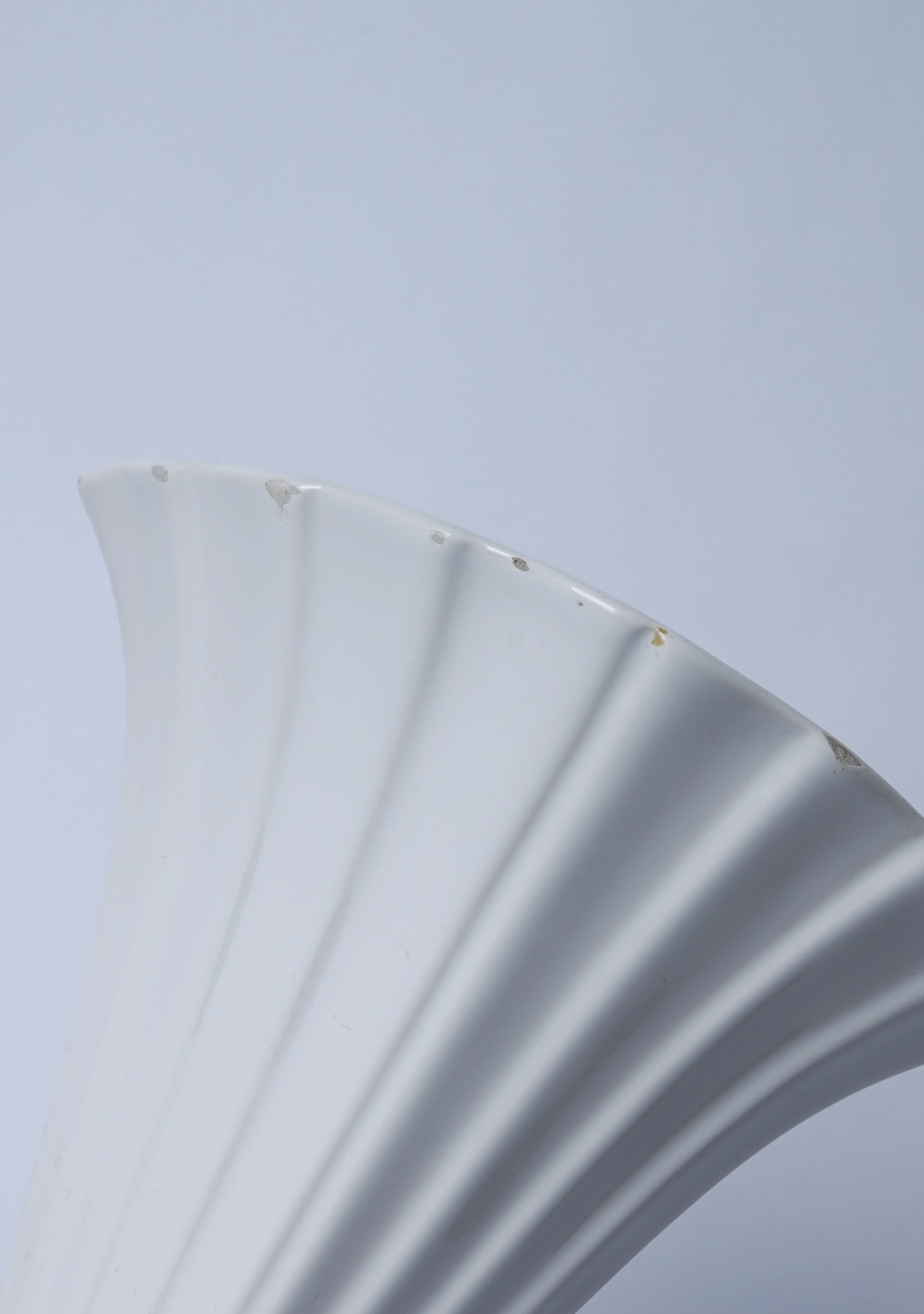 White vase typa Art Deco