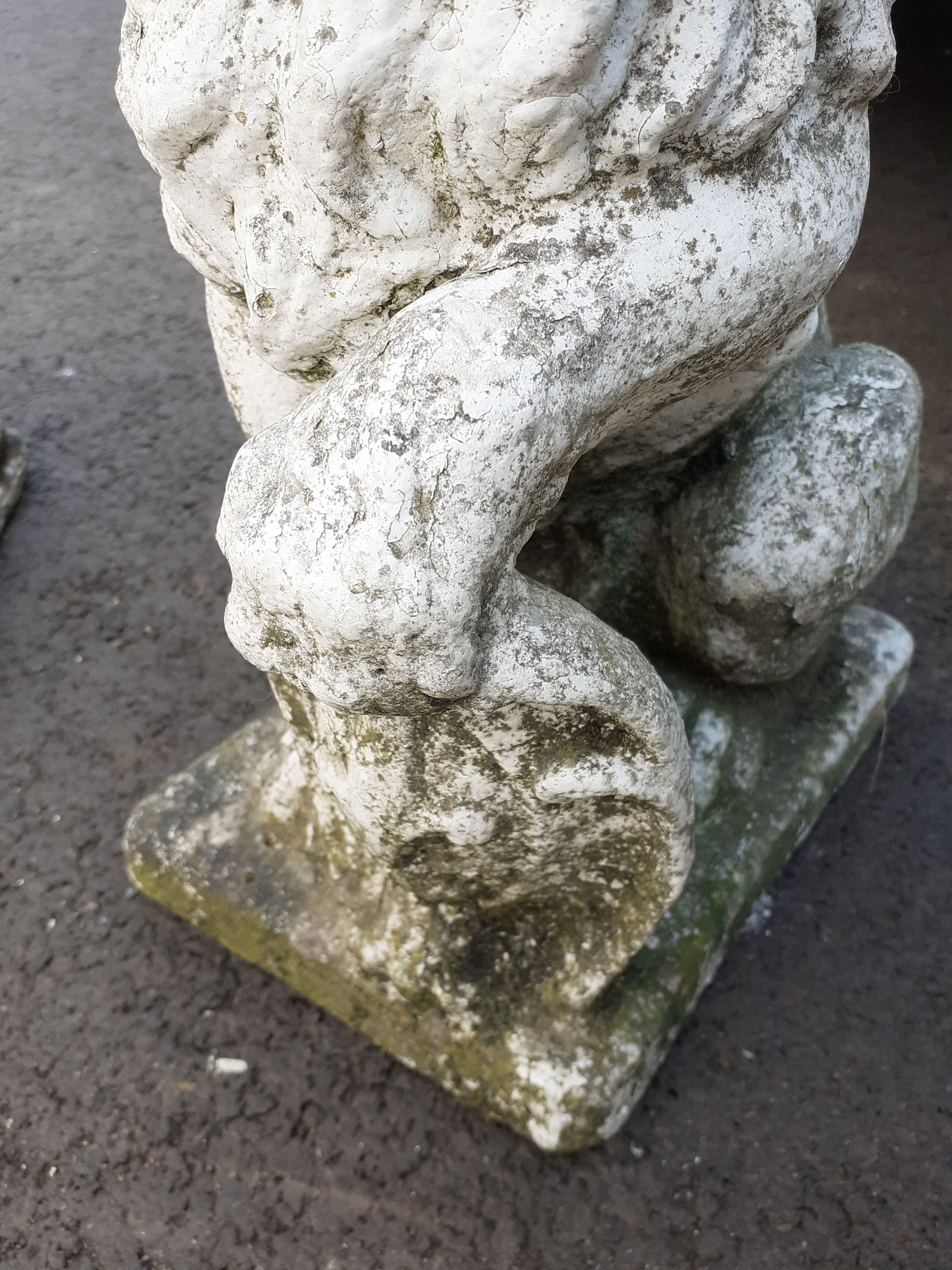 Vintage stone garden lions xxeme