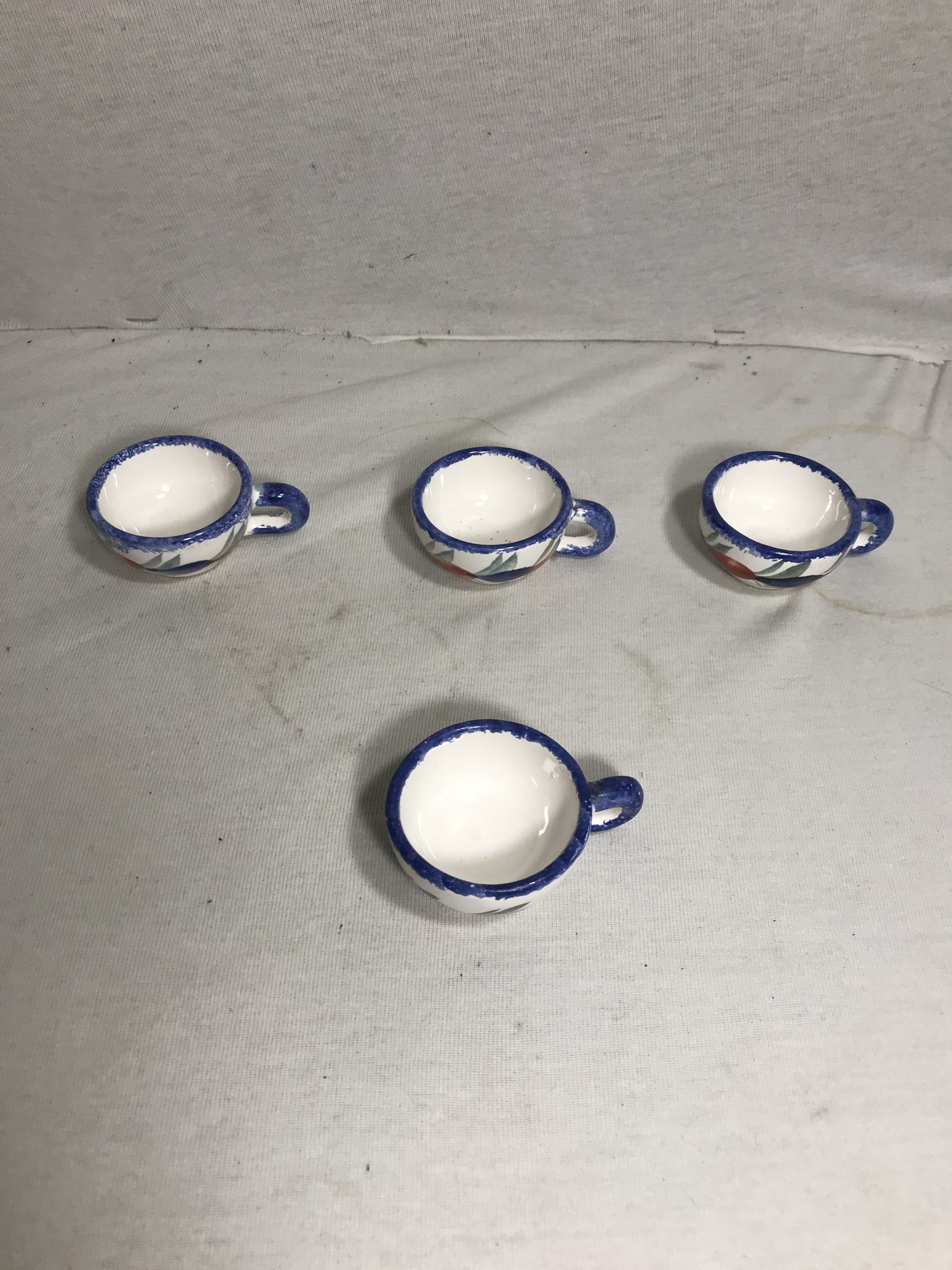Série 4 tasses Quimper HB céramique + dessins peints vintage