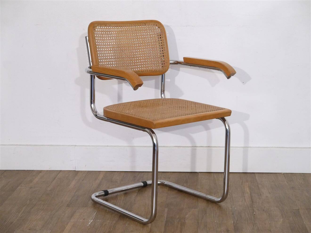 Fauteuil Cesca en bois metal et cannage 1970