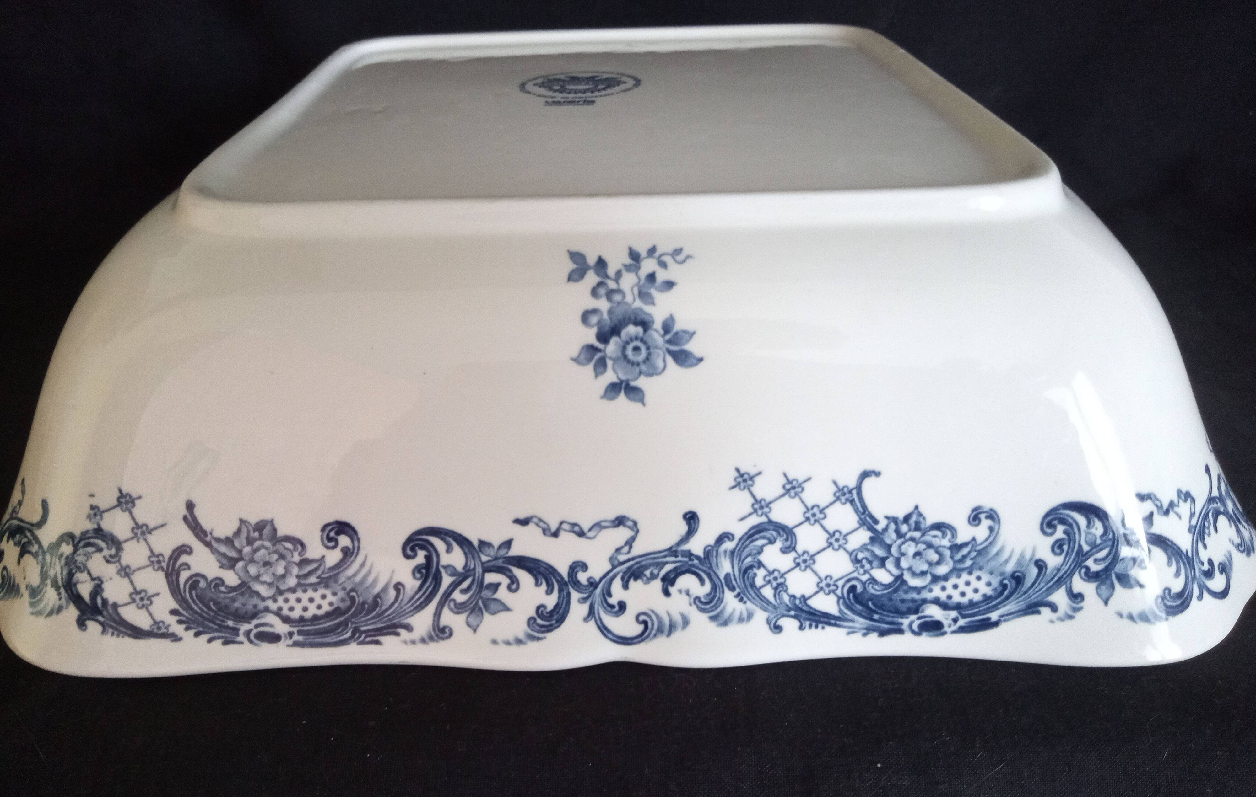 Hollow square shaped dish in Villeroy & Boch porcelain, “Valeria” model