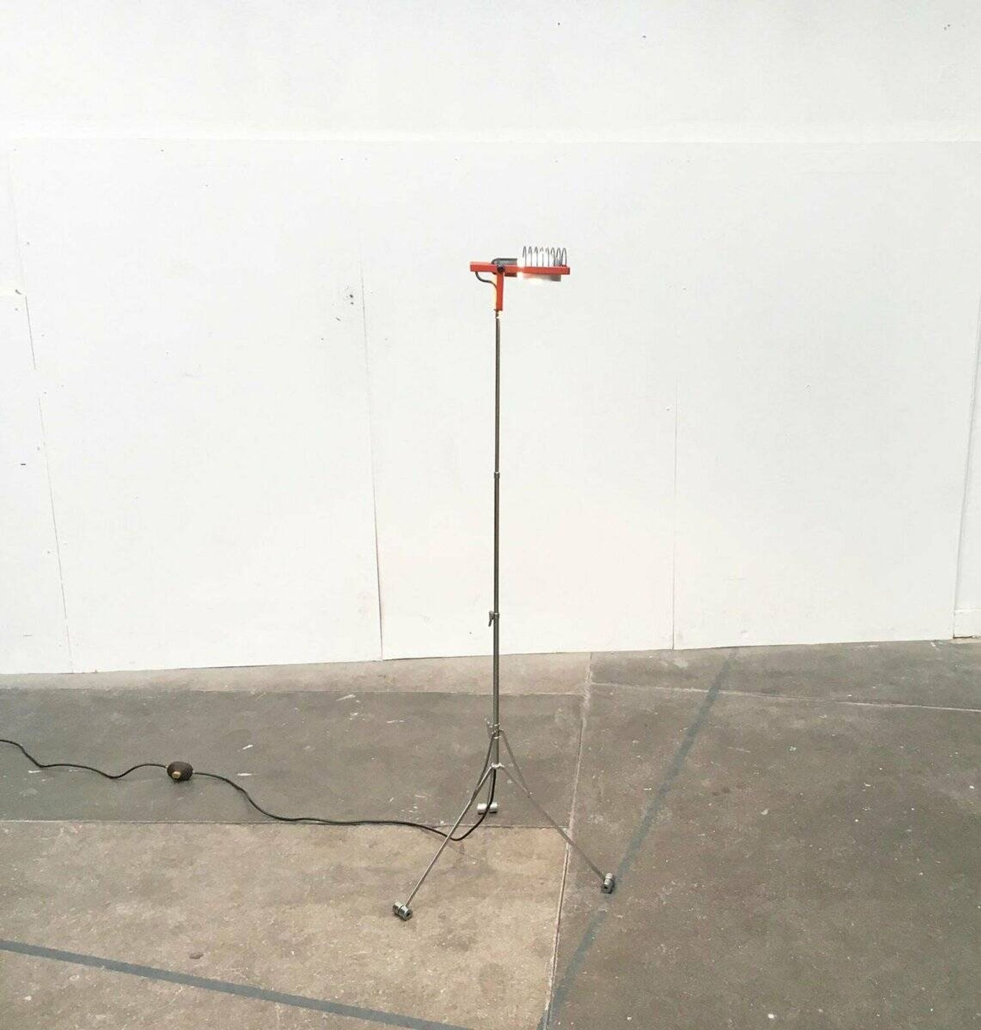 Italian vintage lamp Sintesi Terra foldable on tripod by Ernesto Gismondi for Artemide, 1970s