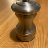 Pepper mill