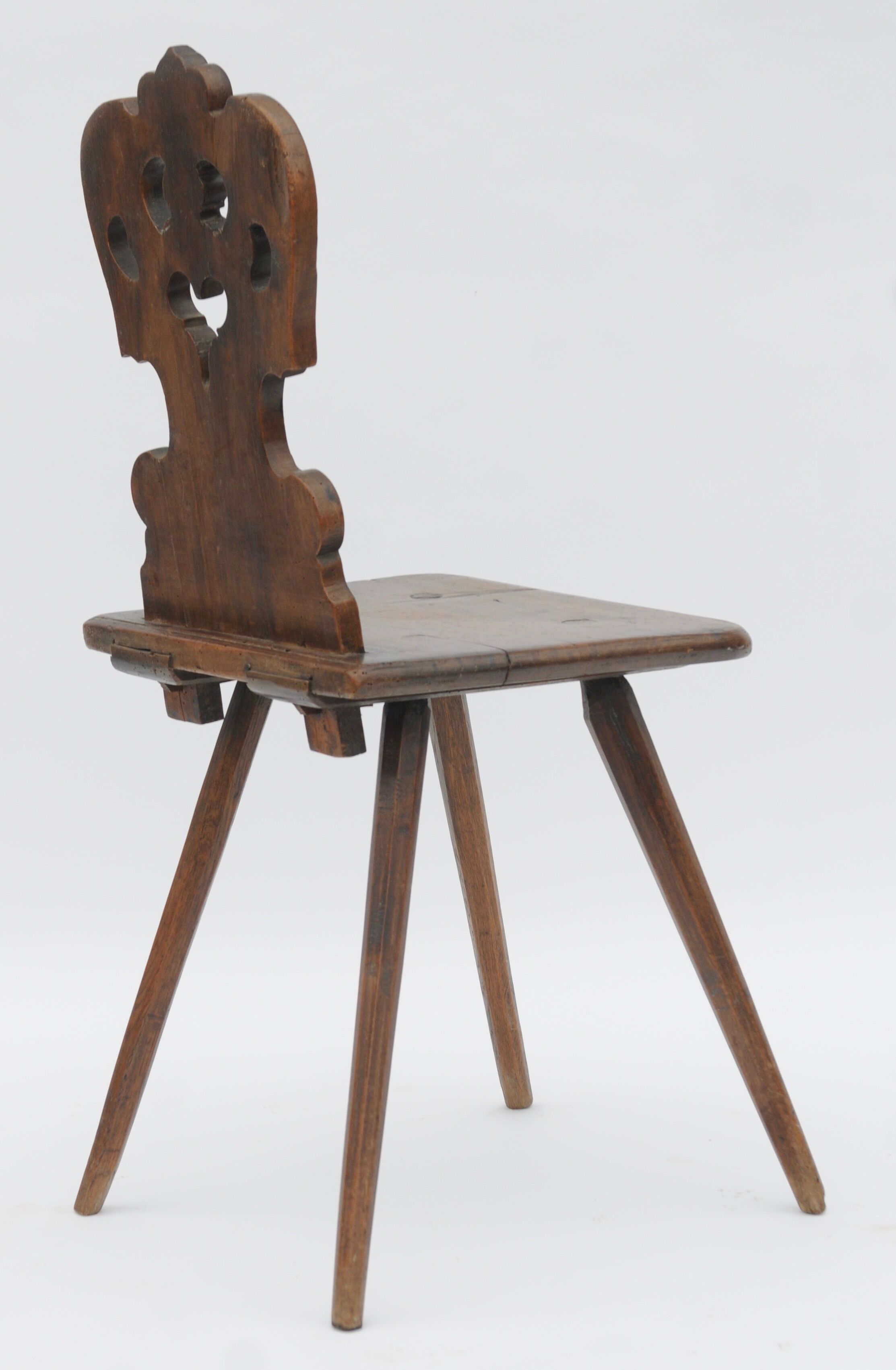 Chaise escabelle