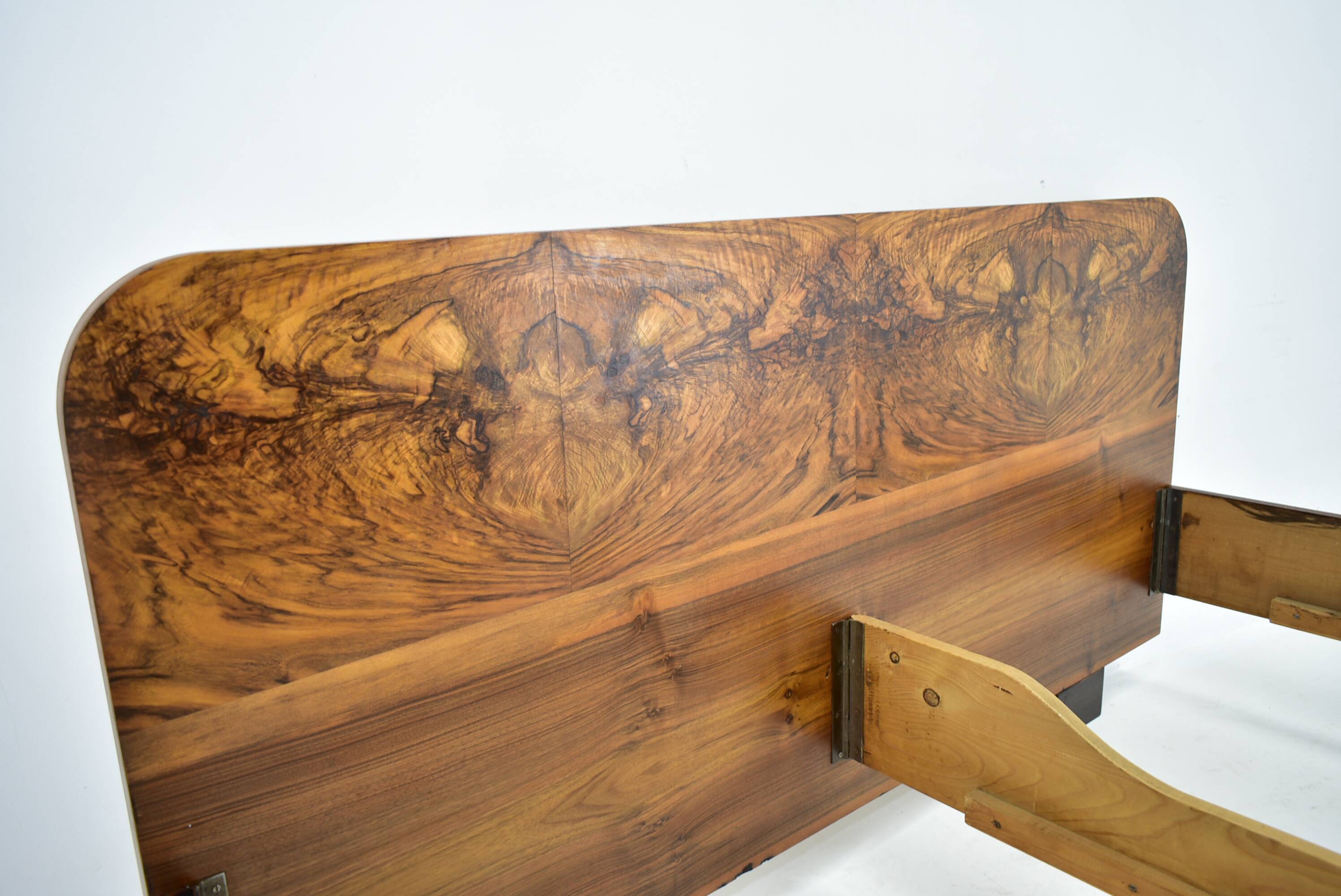 Art Deco double bed by Jindřich Halabala for Up Závody, 1945s