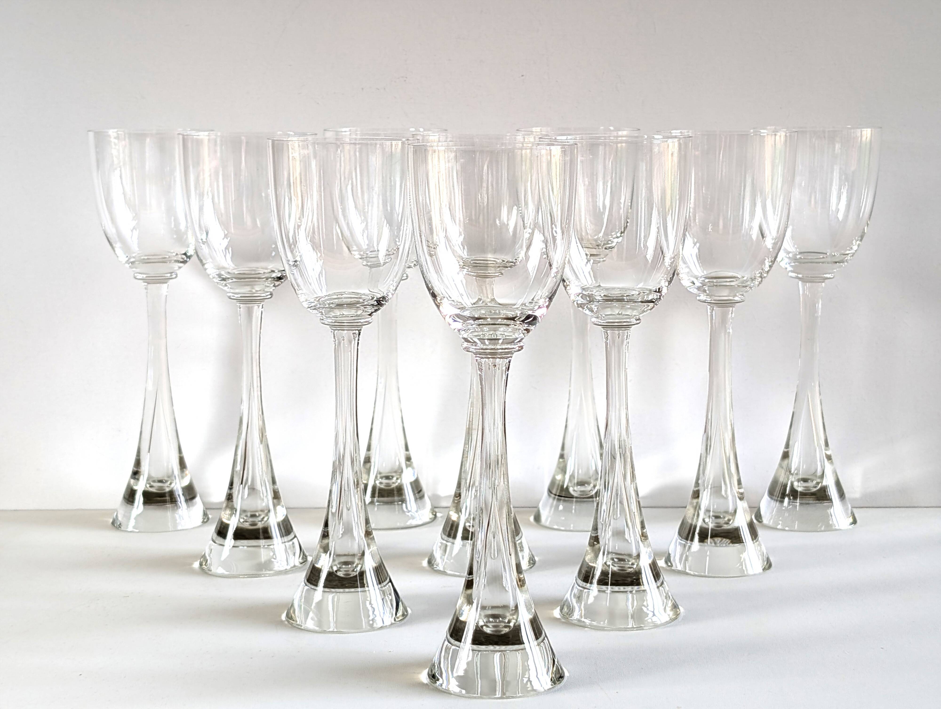 Set of 10 Flight wine glasses from the 60s